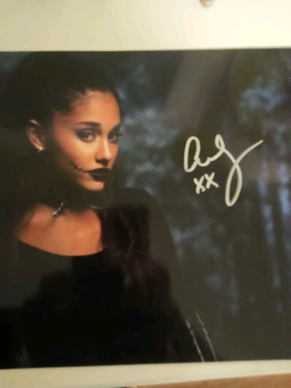 Ariana Grande — Ariana Grande Wicked Signed 8x10 COA W/ Matching Numbered Sticker, image 4