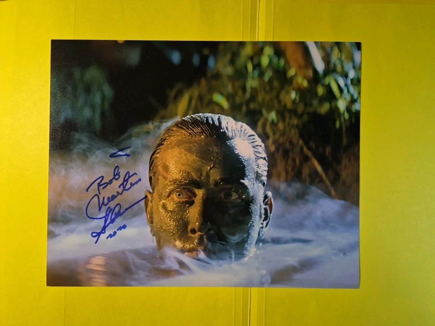 Martin Sheen — Martin Sheen Signed, Autographed photo. 8x10 Inscribed Bob, изображение 2