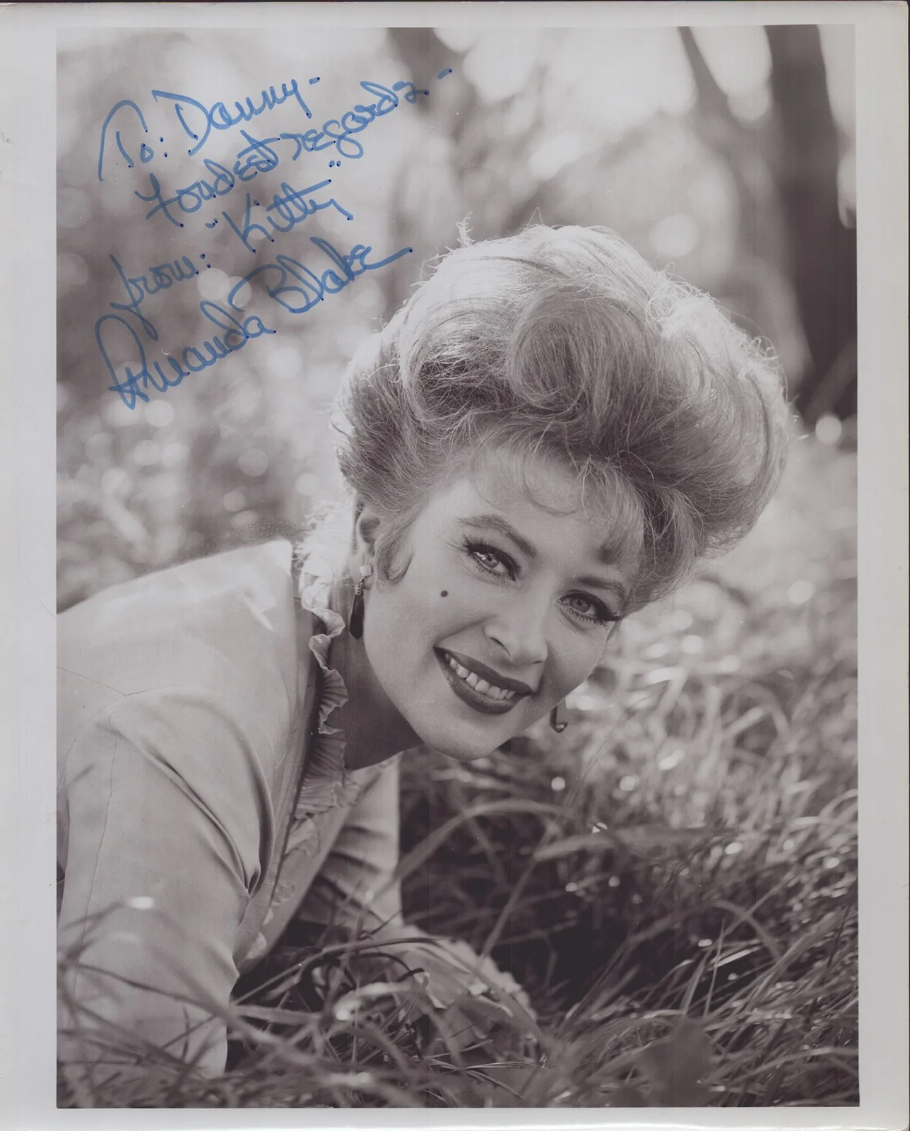 Amanda Blake — AMANDA "MISS KITTY" BLAKE - INSCRIBED PHOTOGRAPH SIGNED