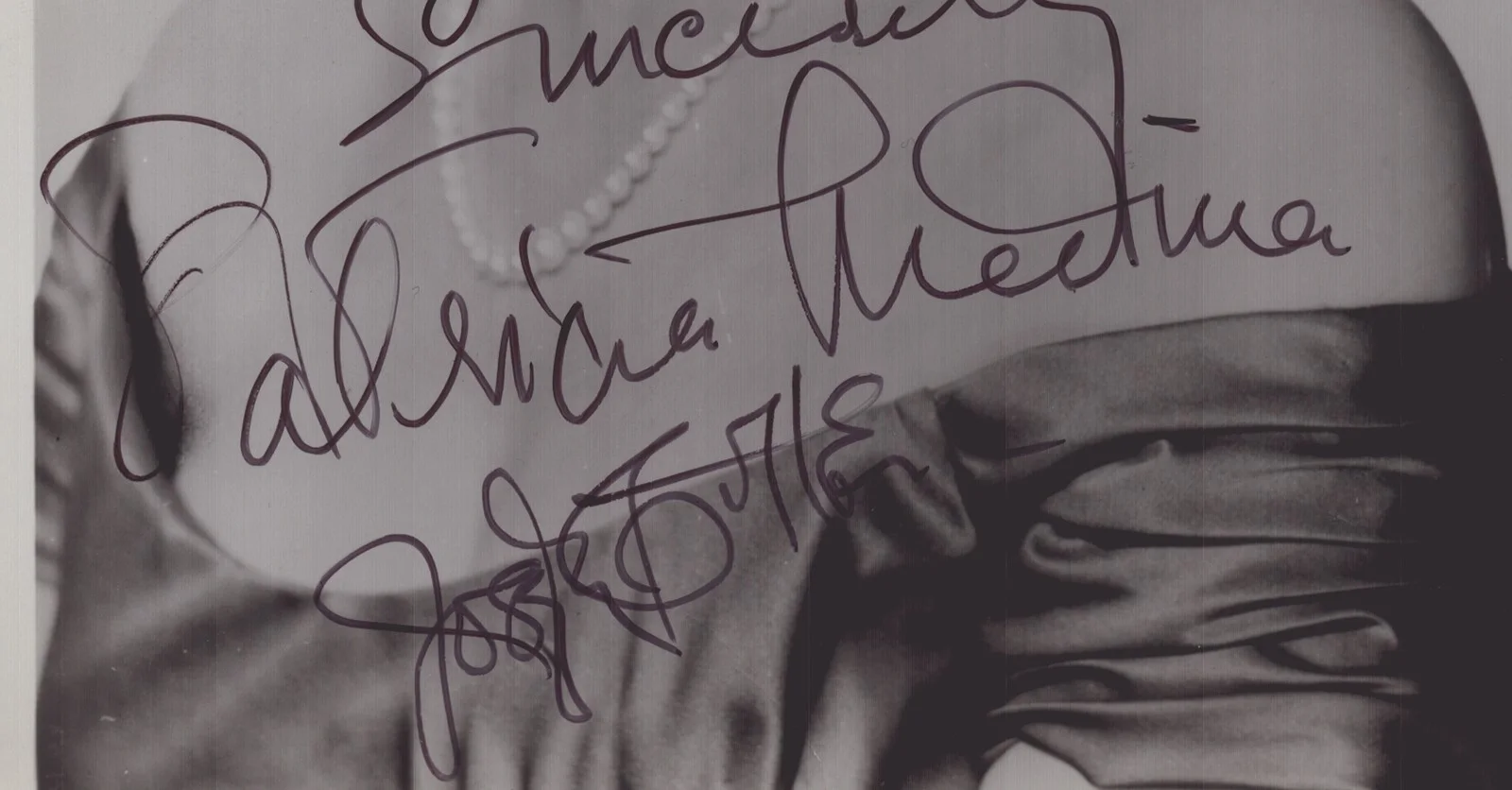 Patricia Medina, Joseph Cotten — SEVEN WAYS OF LOVE MOVIE CAST - INSCRIBED PHOTOGRAPH SIGNED WITH CO-SIGNERS, изображение 2