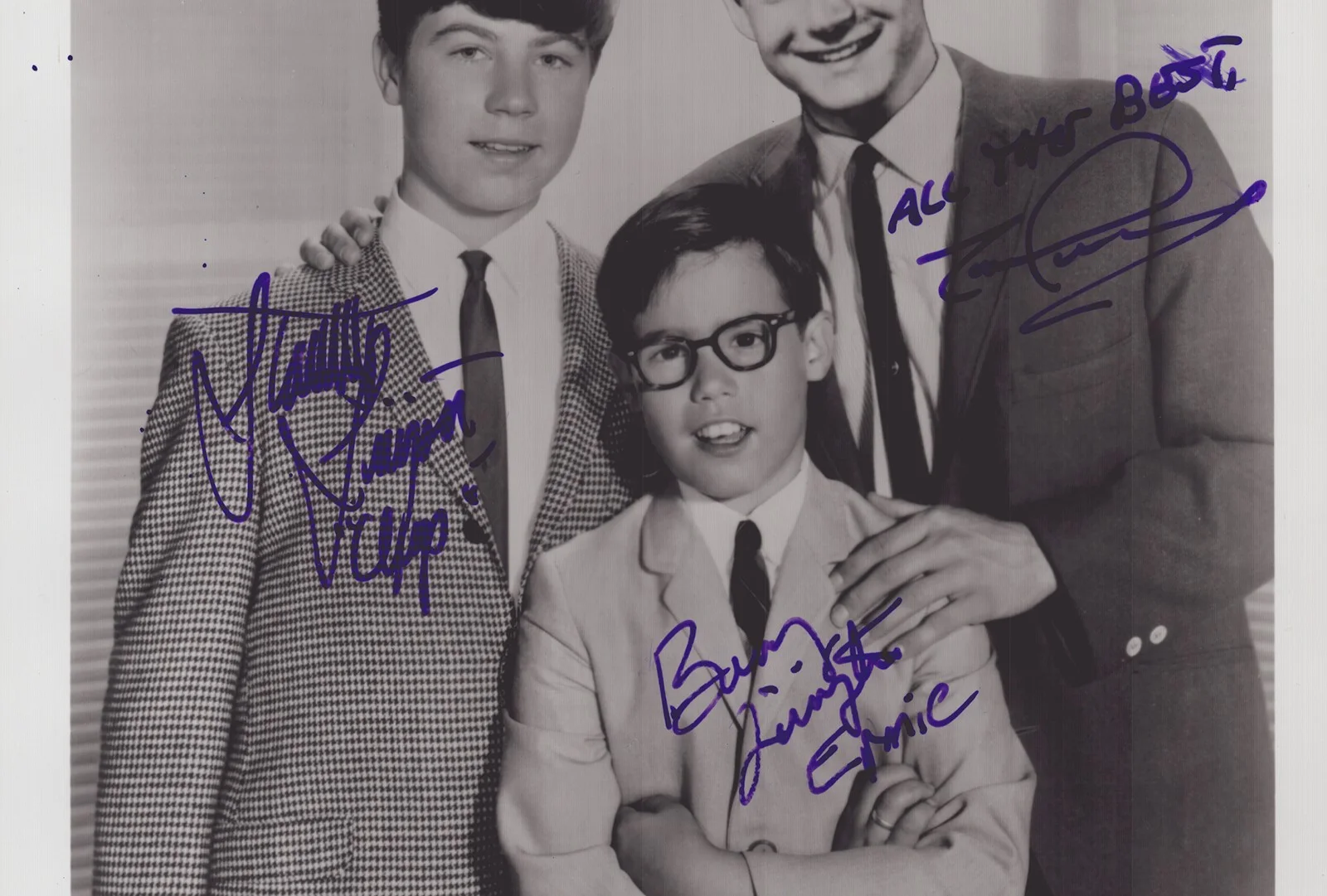 Tim Considine, Barry Livingston, Stanley Livingston — MY THREE SONS TV CAST - PHOTOGRAPH SIGNED WITH CO-SIGNERS, изображение 2