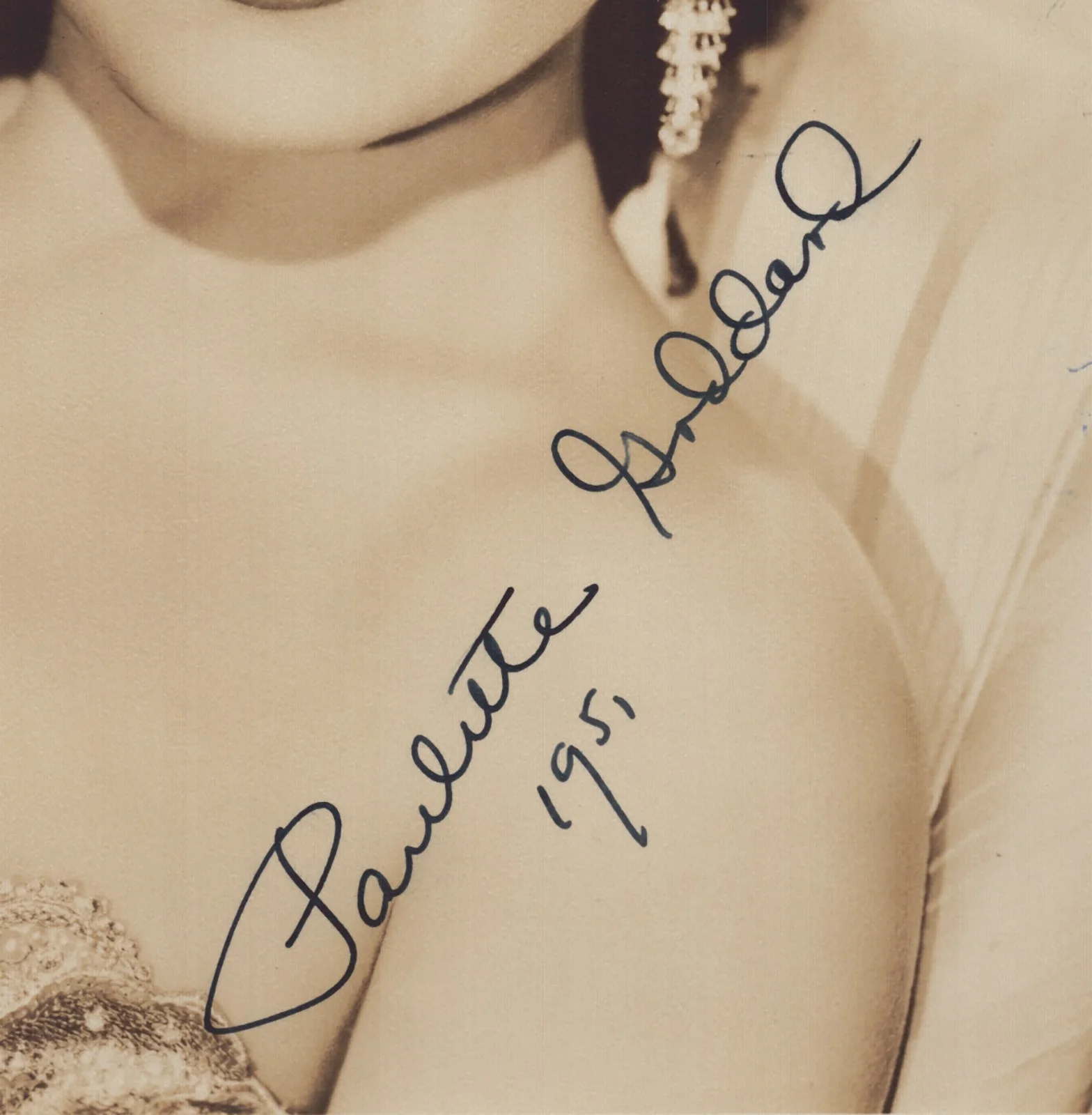 Paulette Goddard — PAULETTE GODDARD - AUTOGRAPHED INSCRIBED PHOTOGRAPH 1951, изображение 2