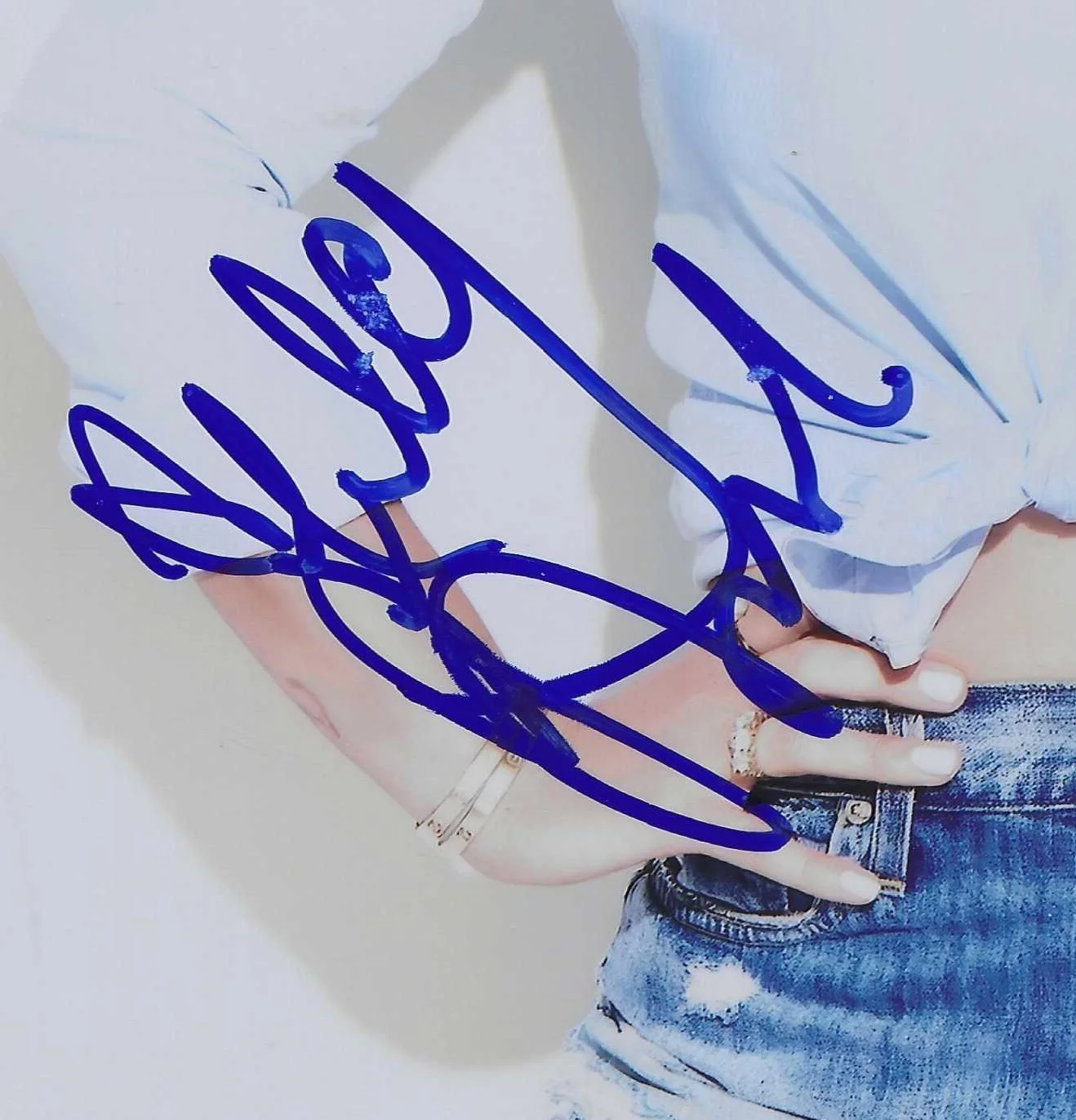 Hillary Duff — HILARY DUFF signed 8x10 with COA ... Lizzie McGuire .. signed "in person", изображение 2