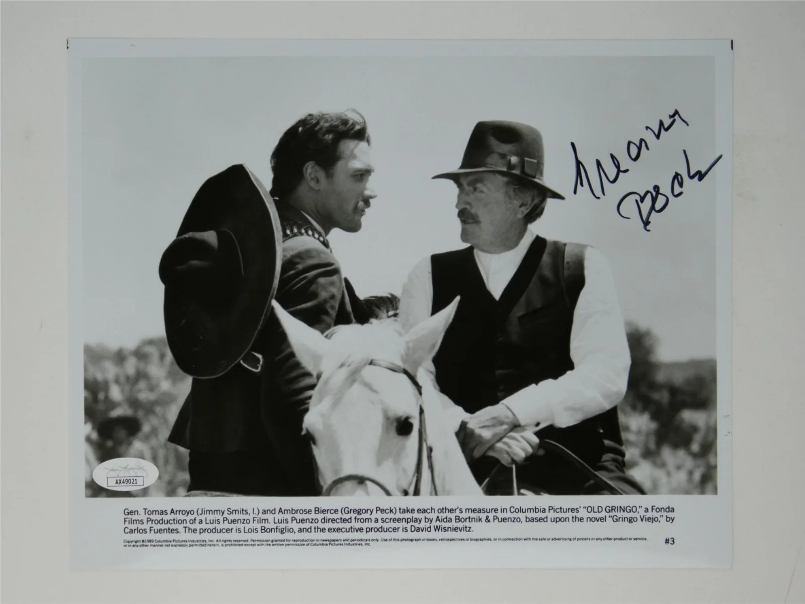 Gregory Peck — Gregory Peck Signed B&W 8x10 Promo Photo Old Gringo Autographed JSA COA, изображение 2