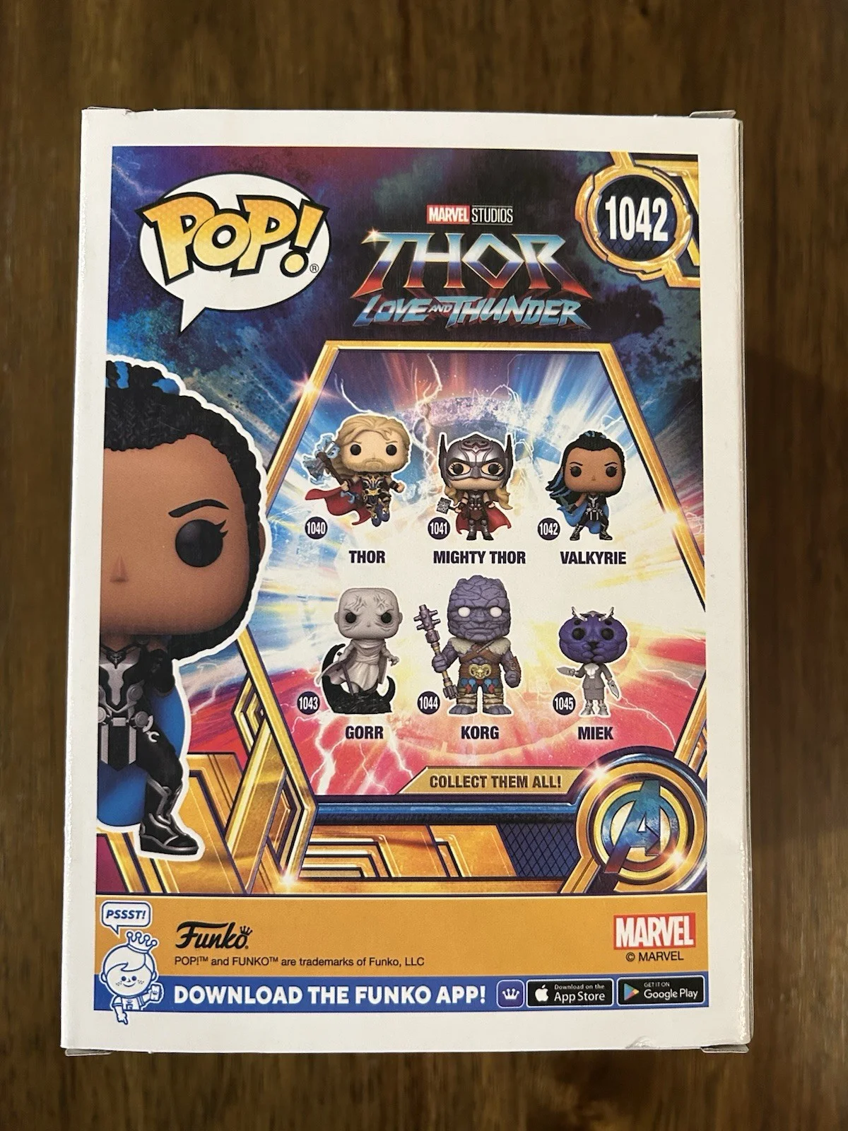 Tessa Thompson — Tessa Thompson ‘Thor: Love And Thunder’ Signed ‘Valkyrie’ Funko Pop Beckett, image 3