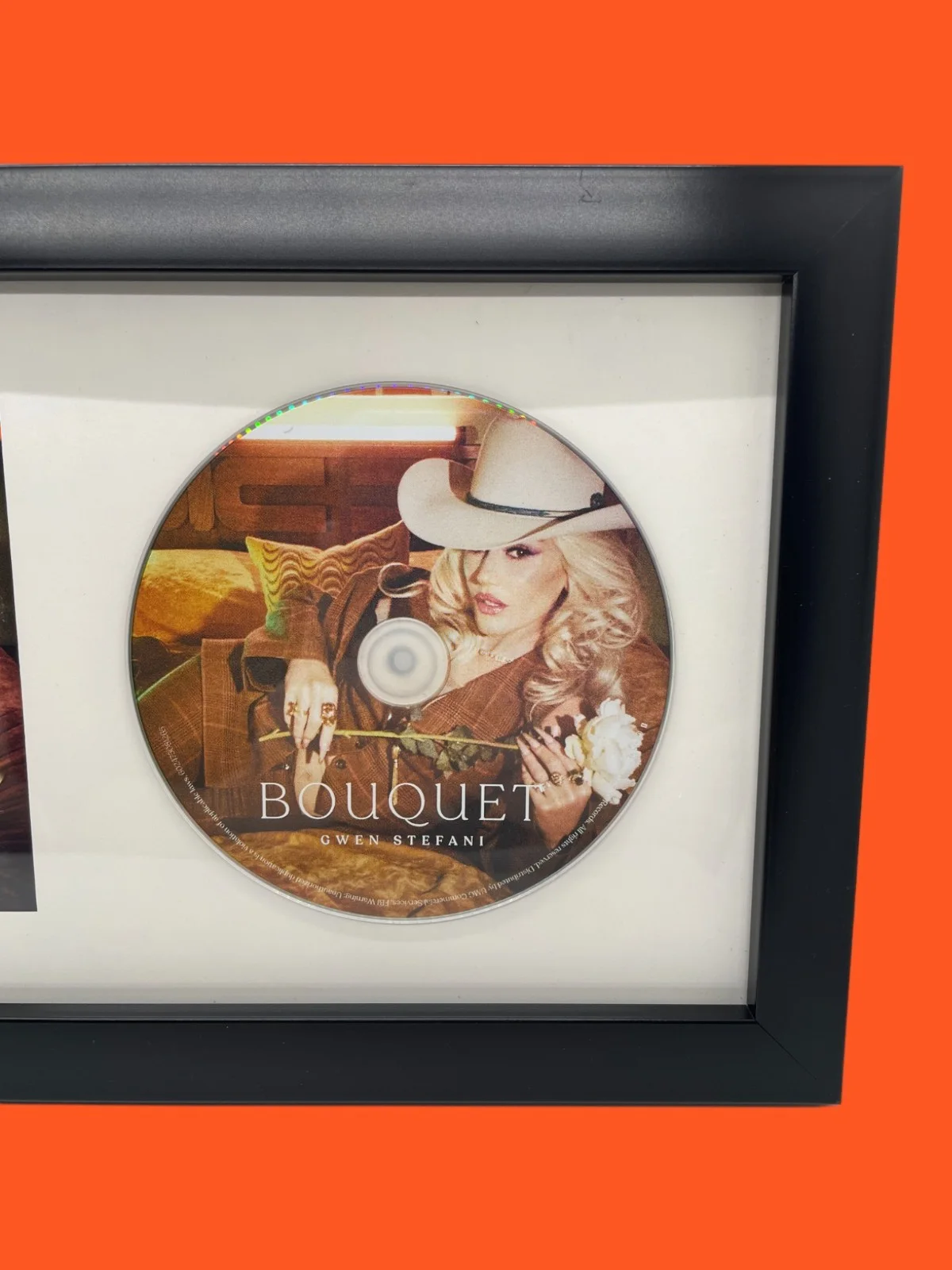 Gwen Stefani Signed Bouquet Framed CD Autograph, image 2
