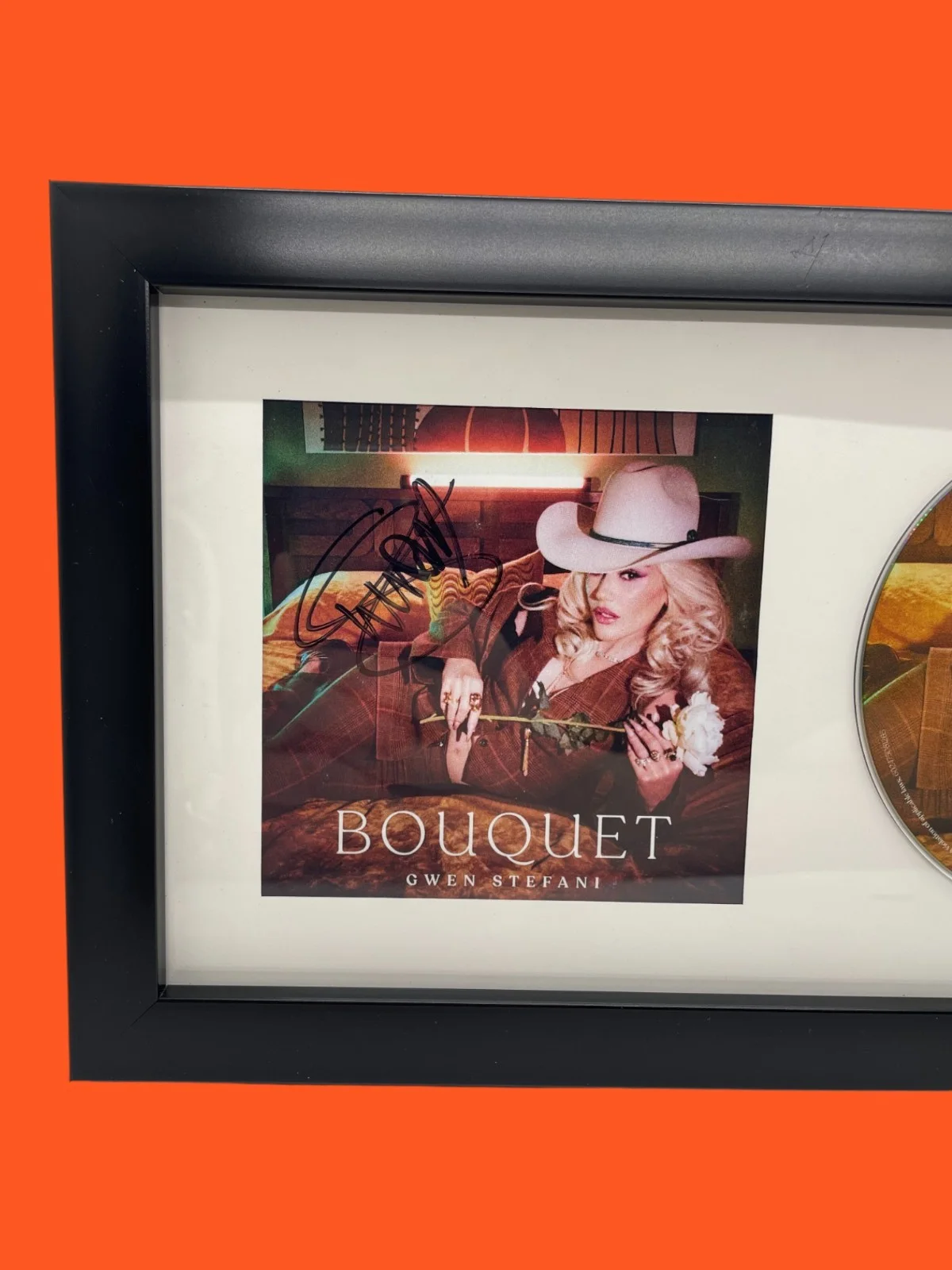 Gwen Stefani Signed Bouquet Framed CD Autograph, image 3