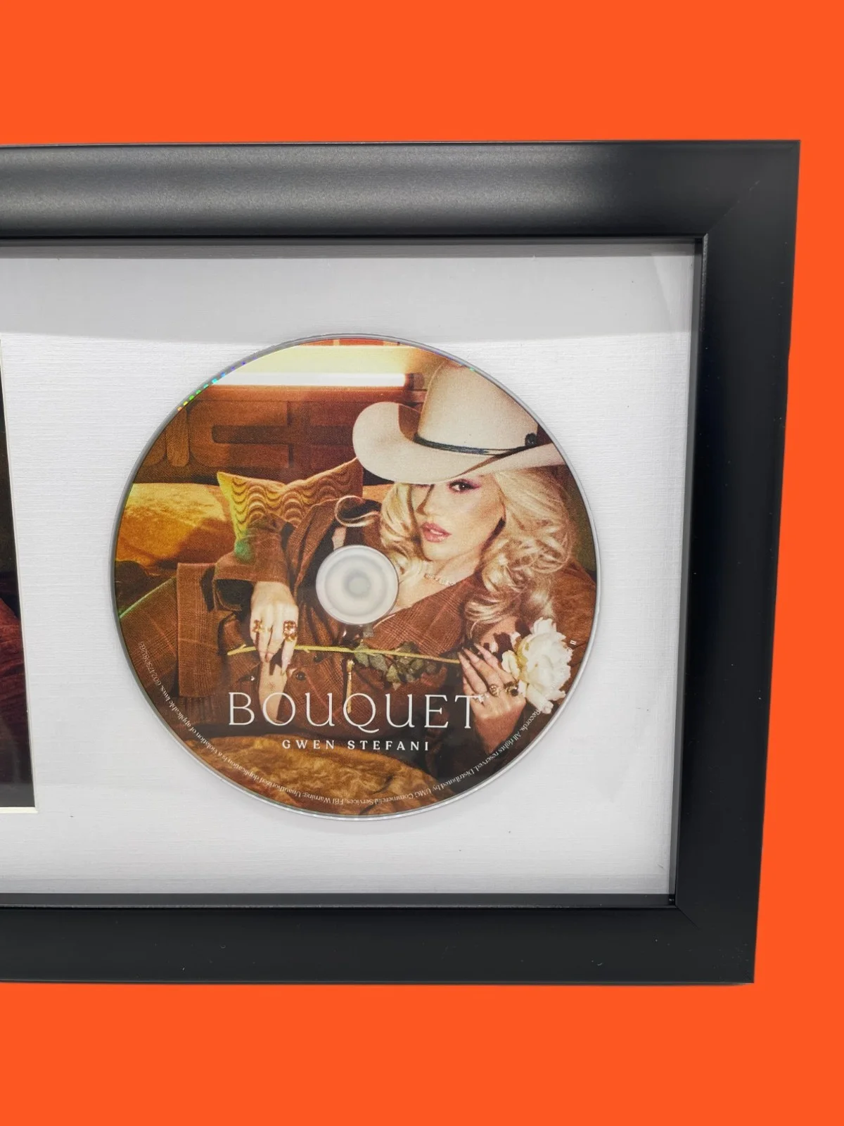 Gwen Stefani Signed Bouquet Framed CD Autograph, image 2