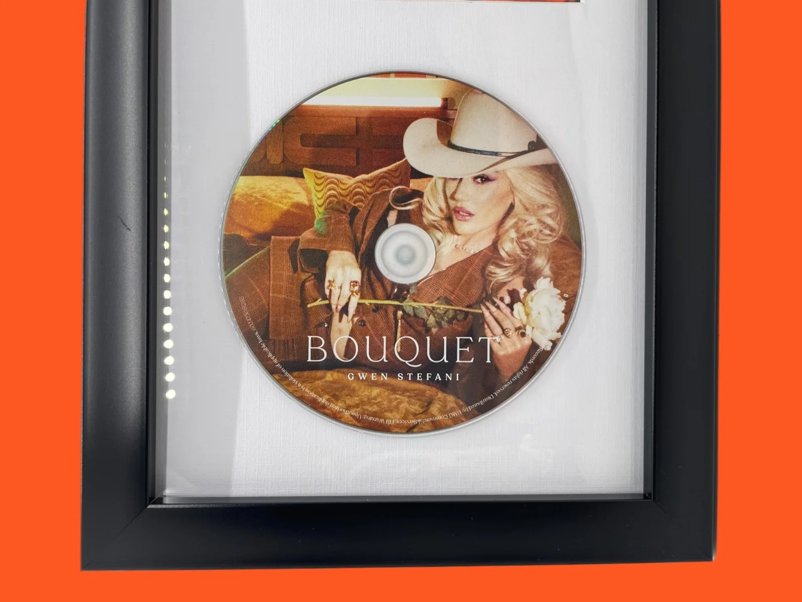 Gwen Stefani Signed Bouquet Framed CD Autograph, image 3