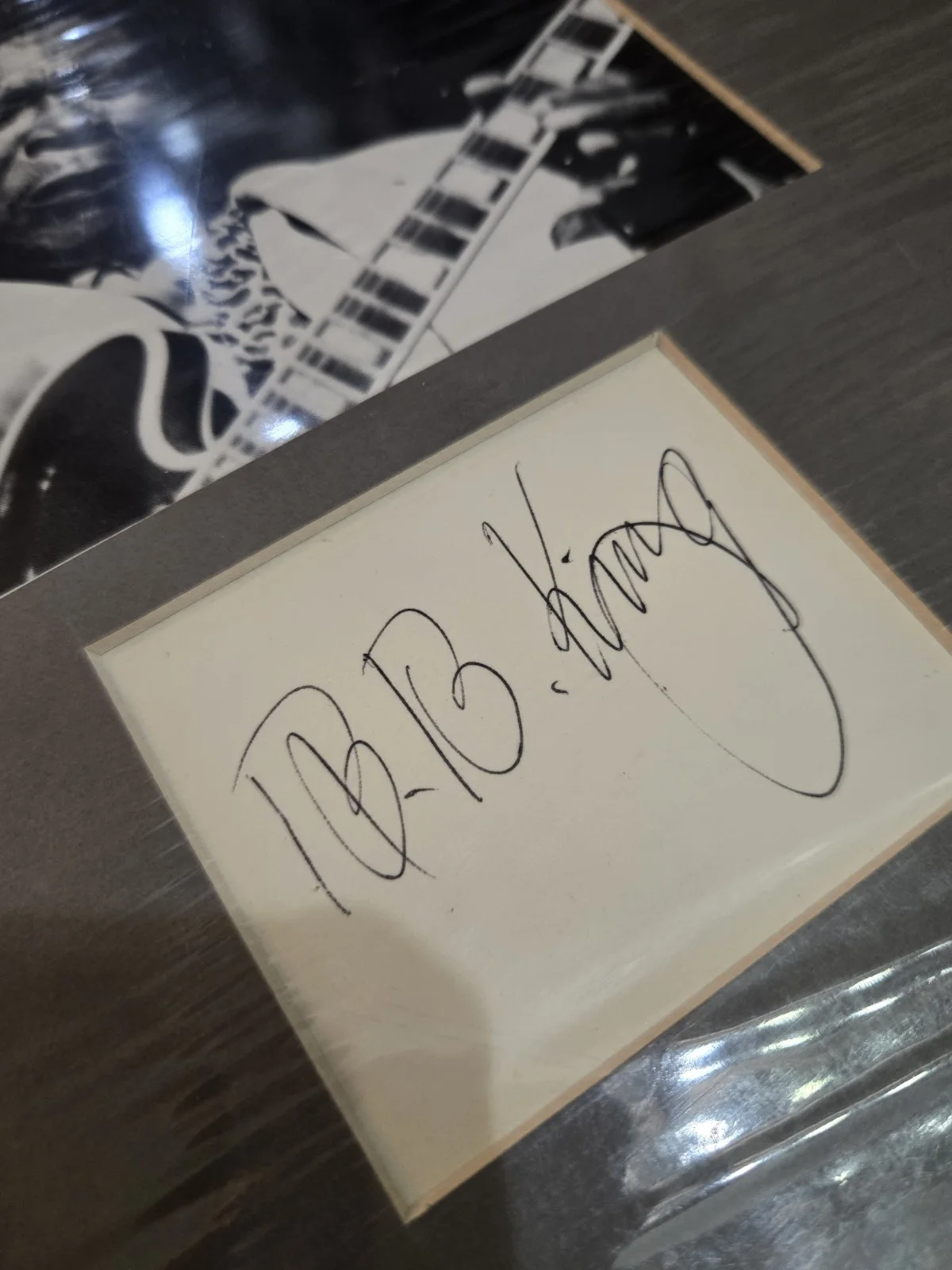B.B. KING Autographed Signed Black & White Mated Rare, image 3
