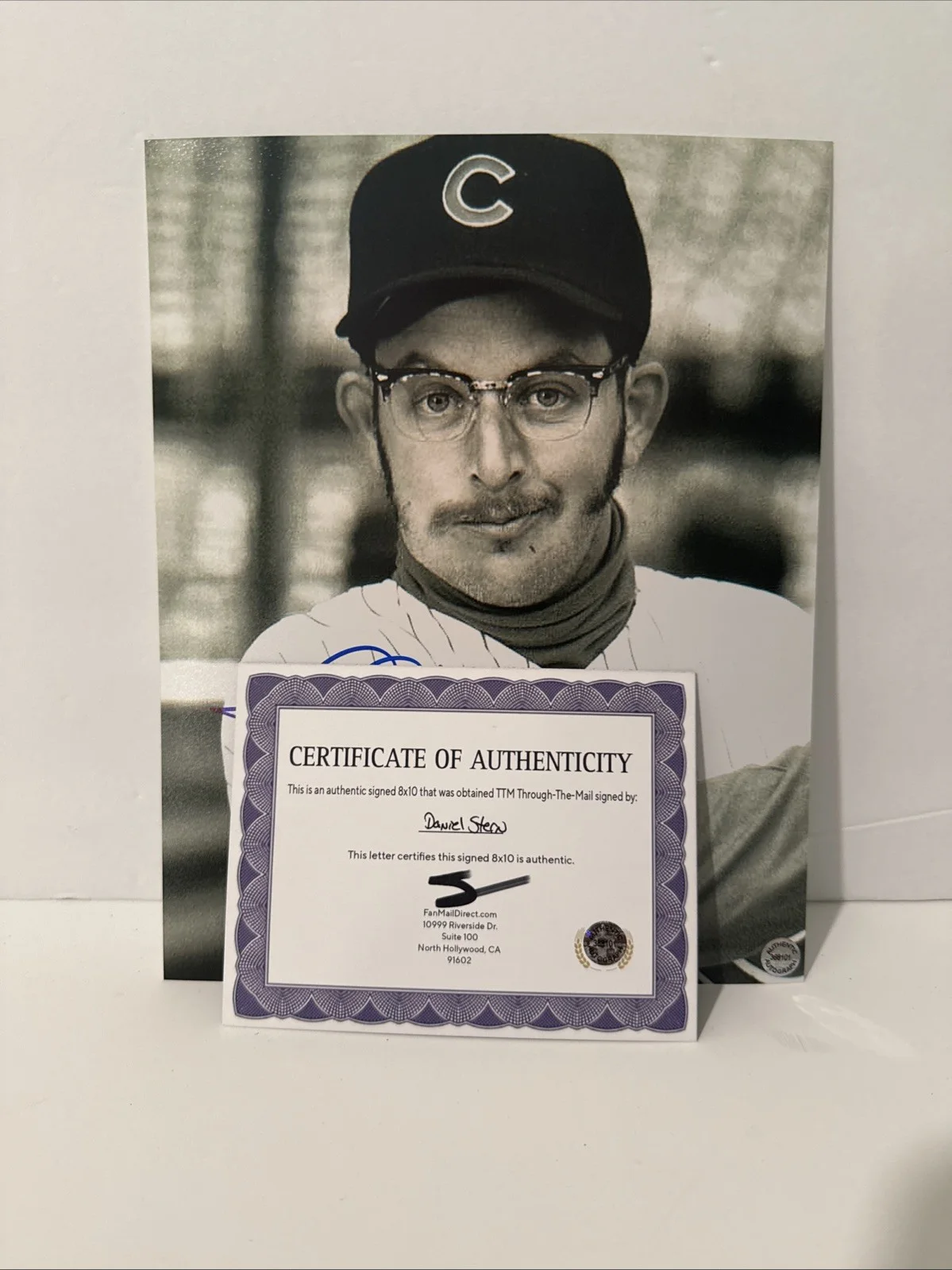actor — Daniel Stern (Actor) Signed 8x10 photo - AUTO with COA, image 2