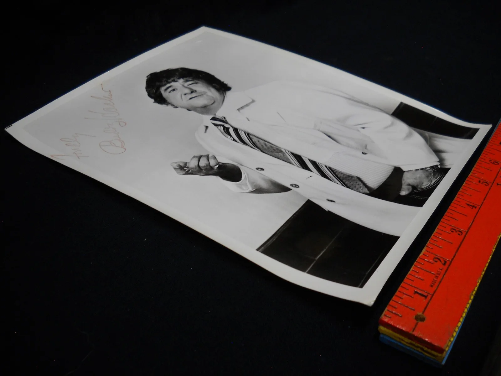 Buddy Hackett — 8x10 Glossy Publicity Photo Signed by Buddy Hackett light creasing bumped corner, изображение 4