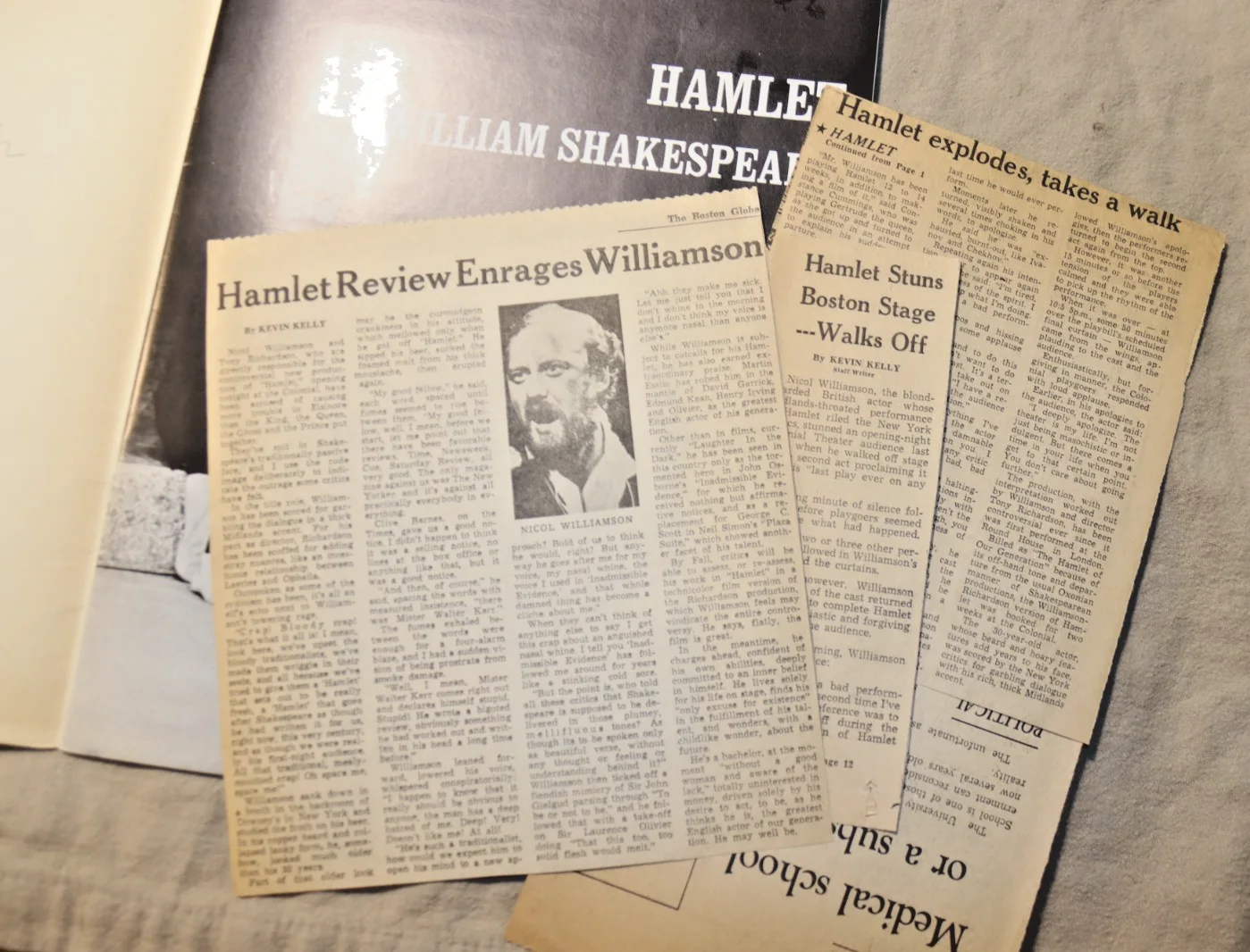 Nicol Williamson — SIGNED Nicol Williamson HAMLET PROGRAM Theatre Production 1969 Boston Reviews, image 5