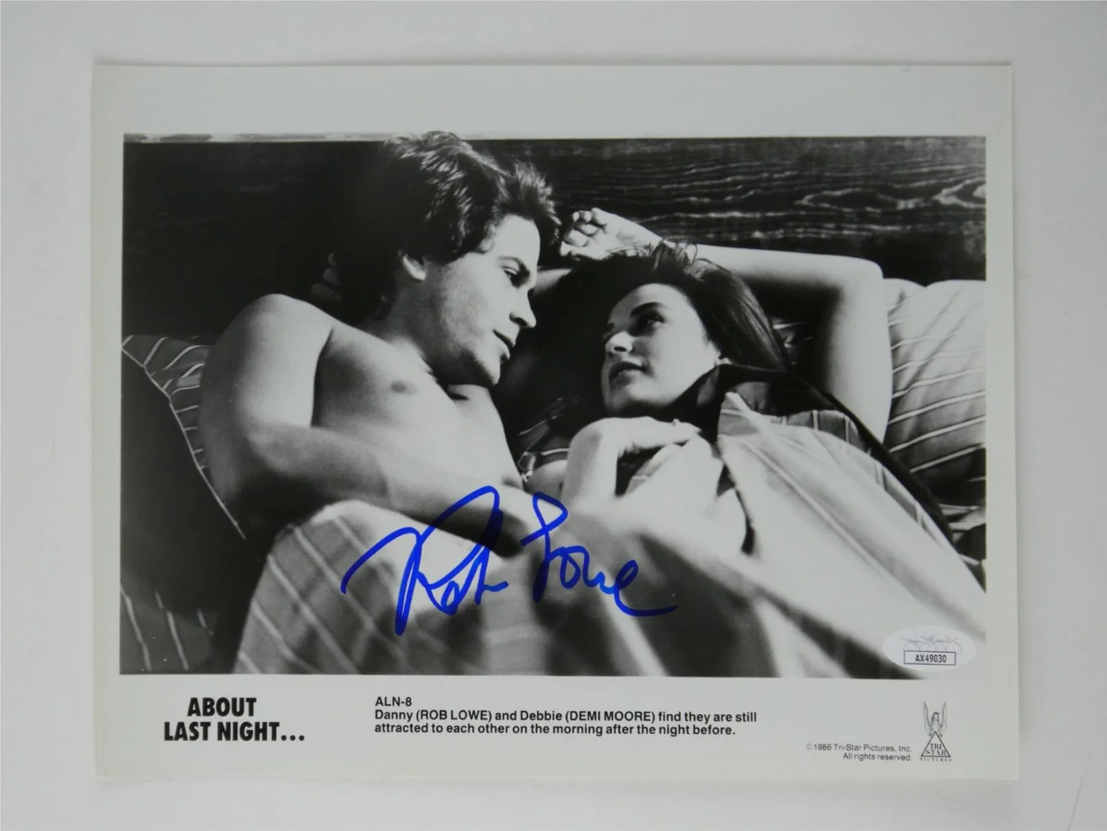 Rob Lowe — Rob Lowe Signed B&W 8x10 Promo Photo About Last Night Autographed JSA COA, изображение 2