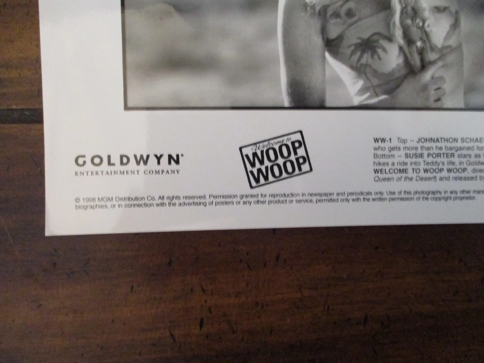 Susie Porter/Johnathon Schaech(WELCOME TO WOOP WOOP)1998 8 x 10 B &W Press Photo, изображение 4