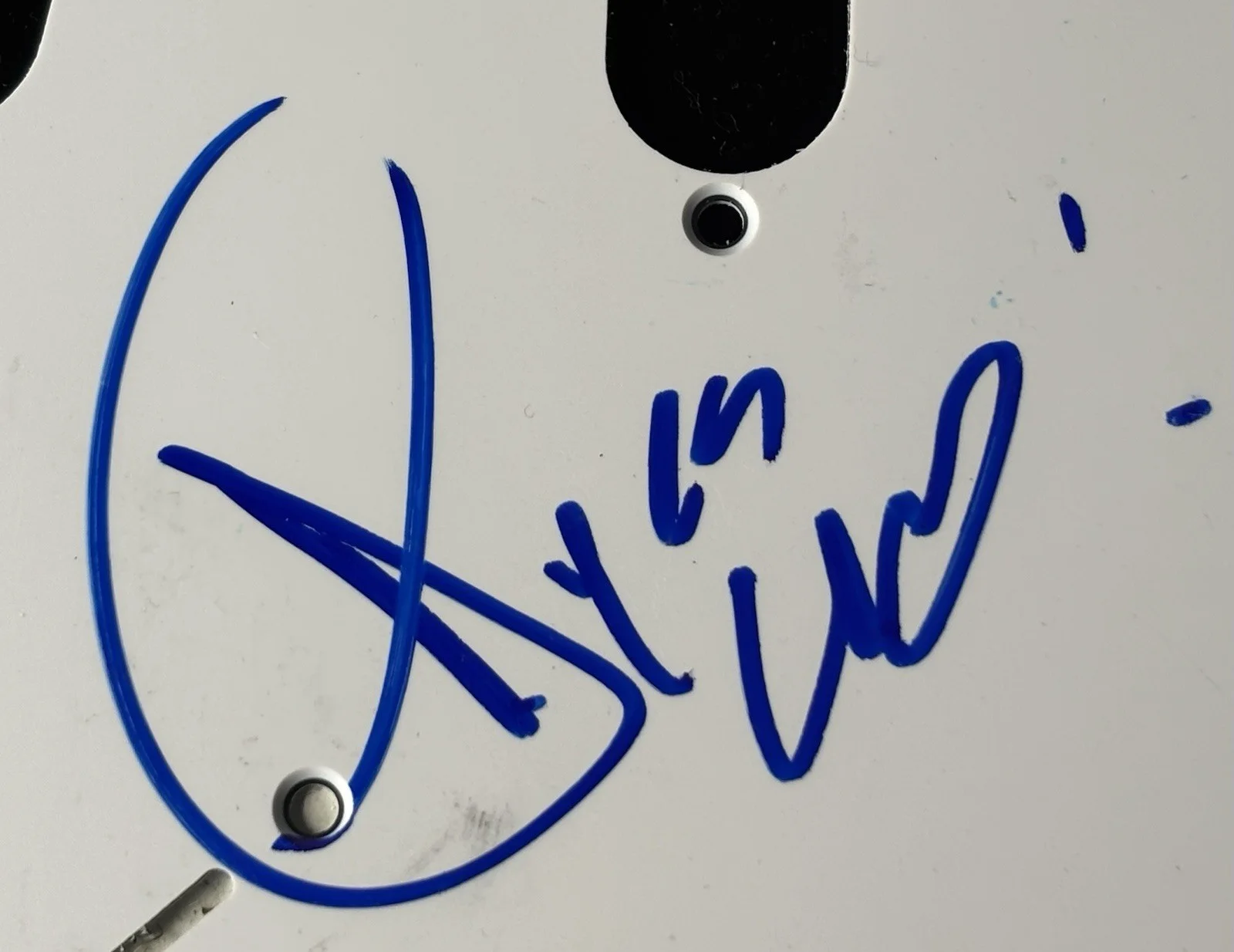 ANDERSON PAAK SIGNED AUTOGRAPH GUITAR PICKGUARD BAS BECKETT COA AUTOGRAPH, изображение 2