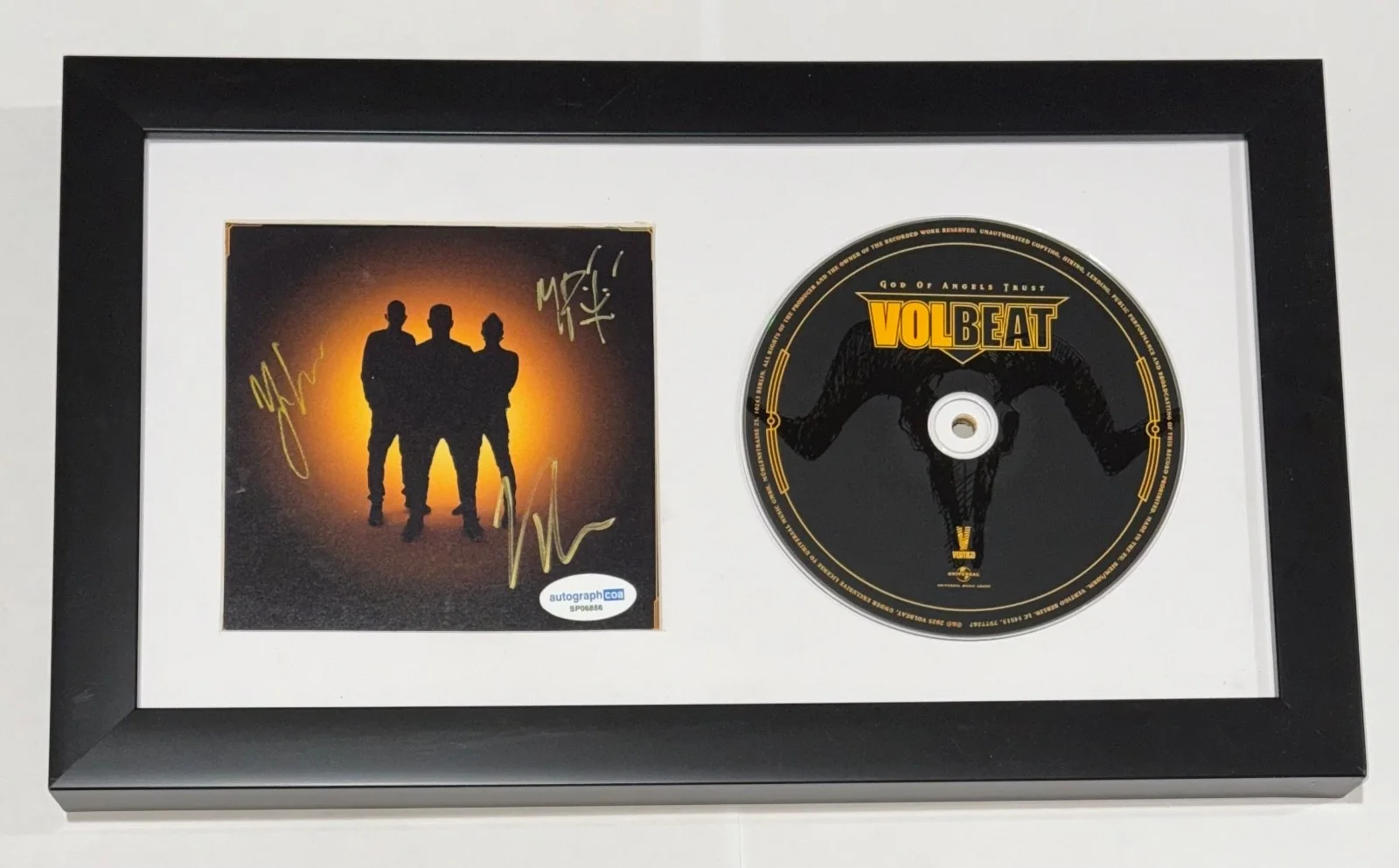 VOLBEAT Signed Autograph God Of Angels Trust CD Framed Michael Poulsen Band ACOA, изображение 2