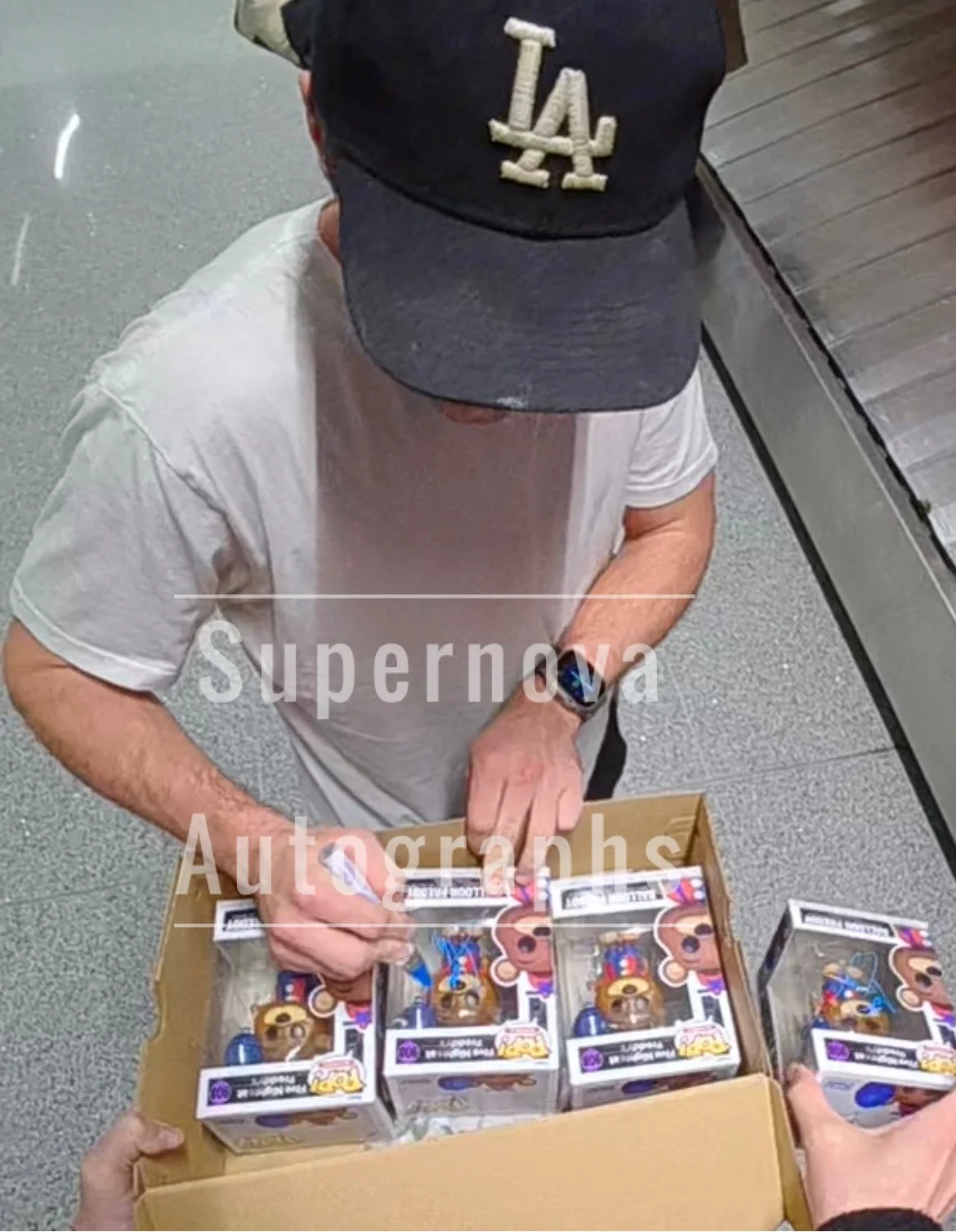 Josh Hutcherson — Josh Hutcherson Signed Autograph Five Nights At Freddy's Funko With Exact Proof, изображение 2
