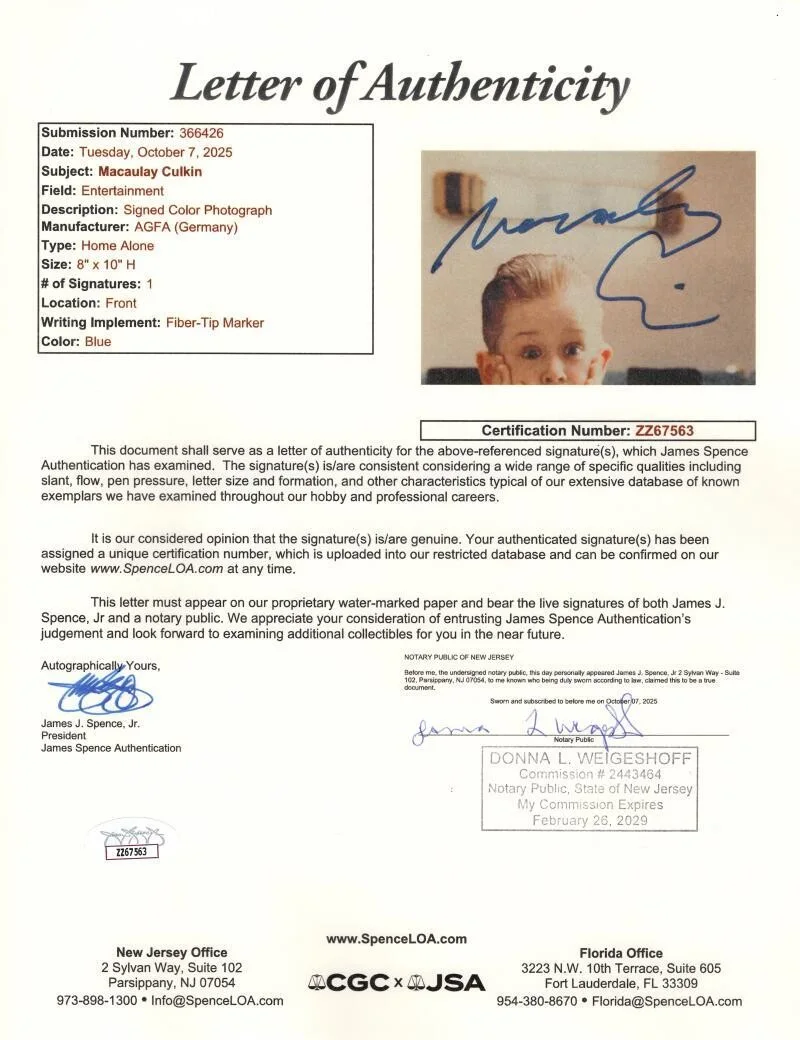 Macaulay Culkin — Macaulay Culkin Signed Autograph 8x10 Photo - Full Signature! Home Alone JSA COA, image 2