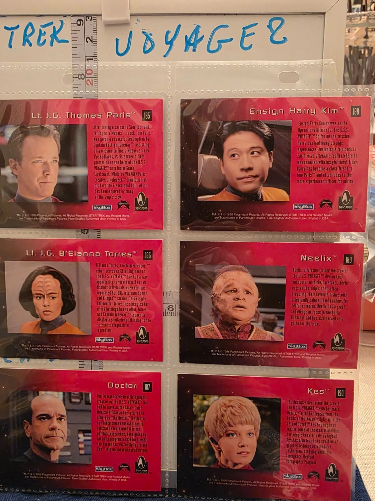 Kate Mulgrew, the rest of the cast — Star Trek: Voyager Cast Autograph Card Set Signed by 9 /Startrek Voyager/JSA, изображение 2