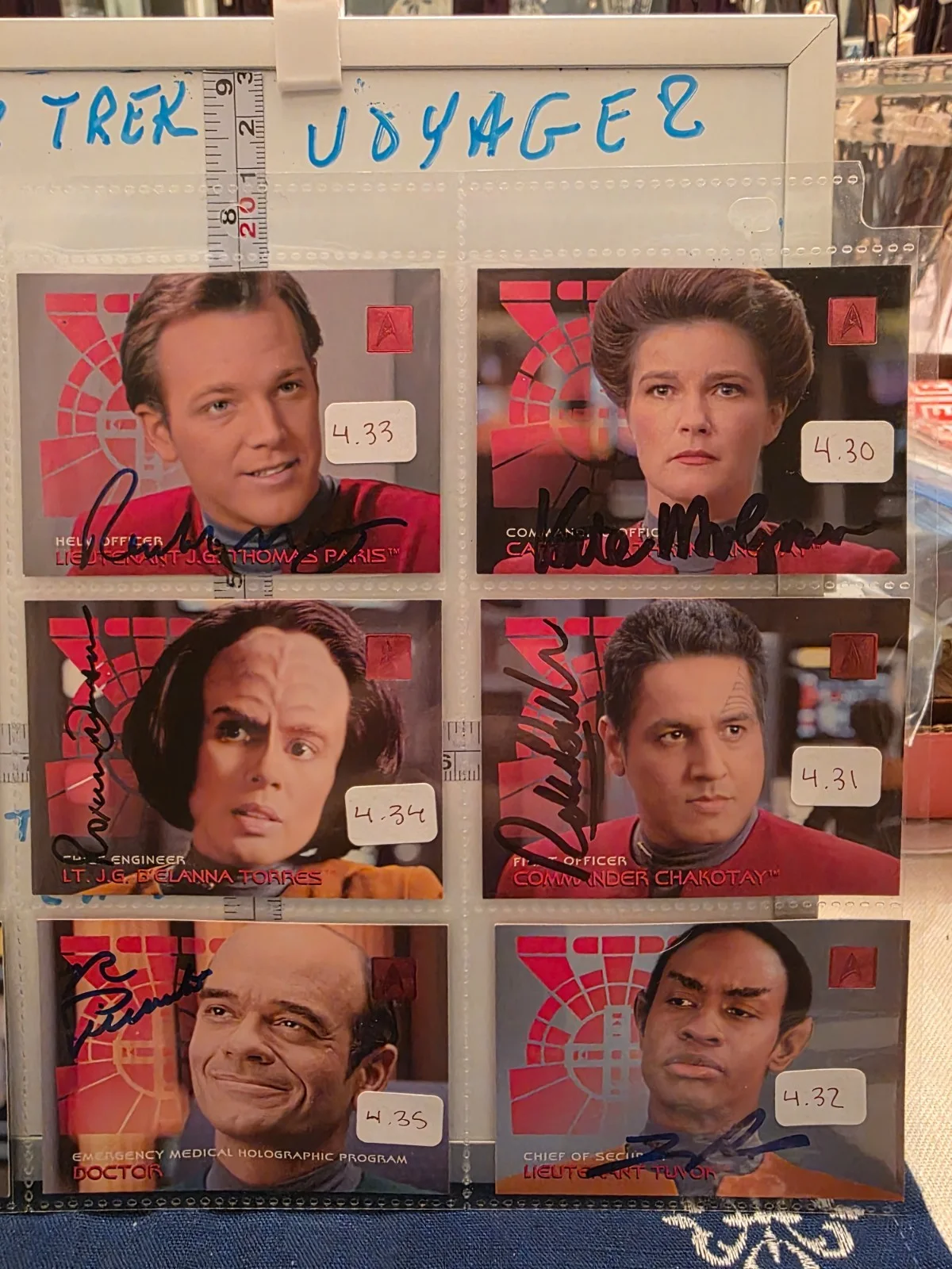 Kate Mulgrew, the rest of the cast — Star Trek: Voyager Cast Autograph Card Set Signed by 9 /Startrek Voyager/JSA, изображение 4
