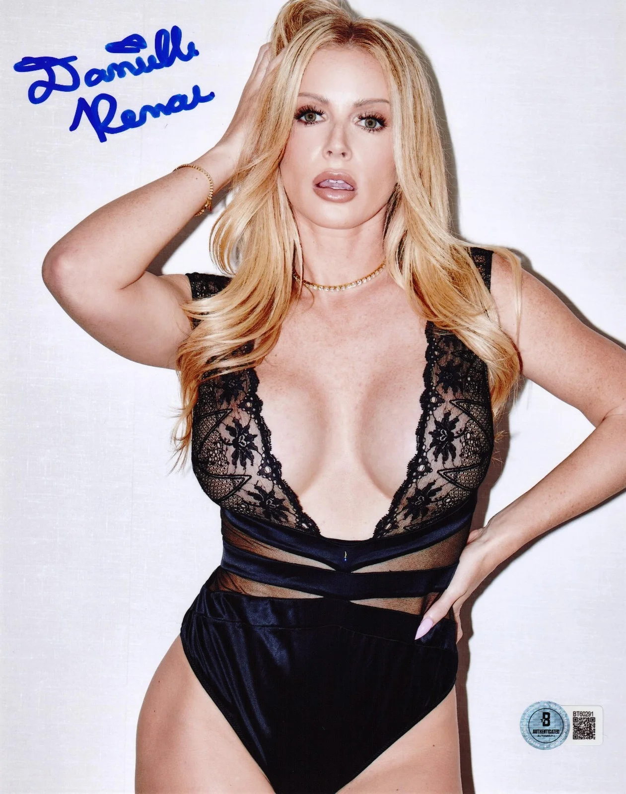 Danielle Renae — Hot Sexy Danielle Renae Signed 8x10 Photo Adult Star Autograph Beckett Hologram