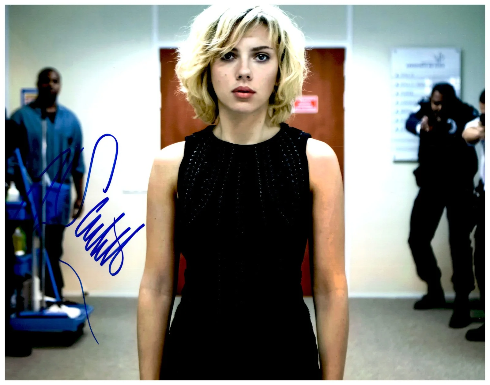 SCARLETT JOHANSSON — SCARLETT JOHANSSON LUCY 8.5X11 SIGNED PHOTO HOT SEXY PLAYBOY GIRL POSTER