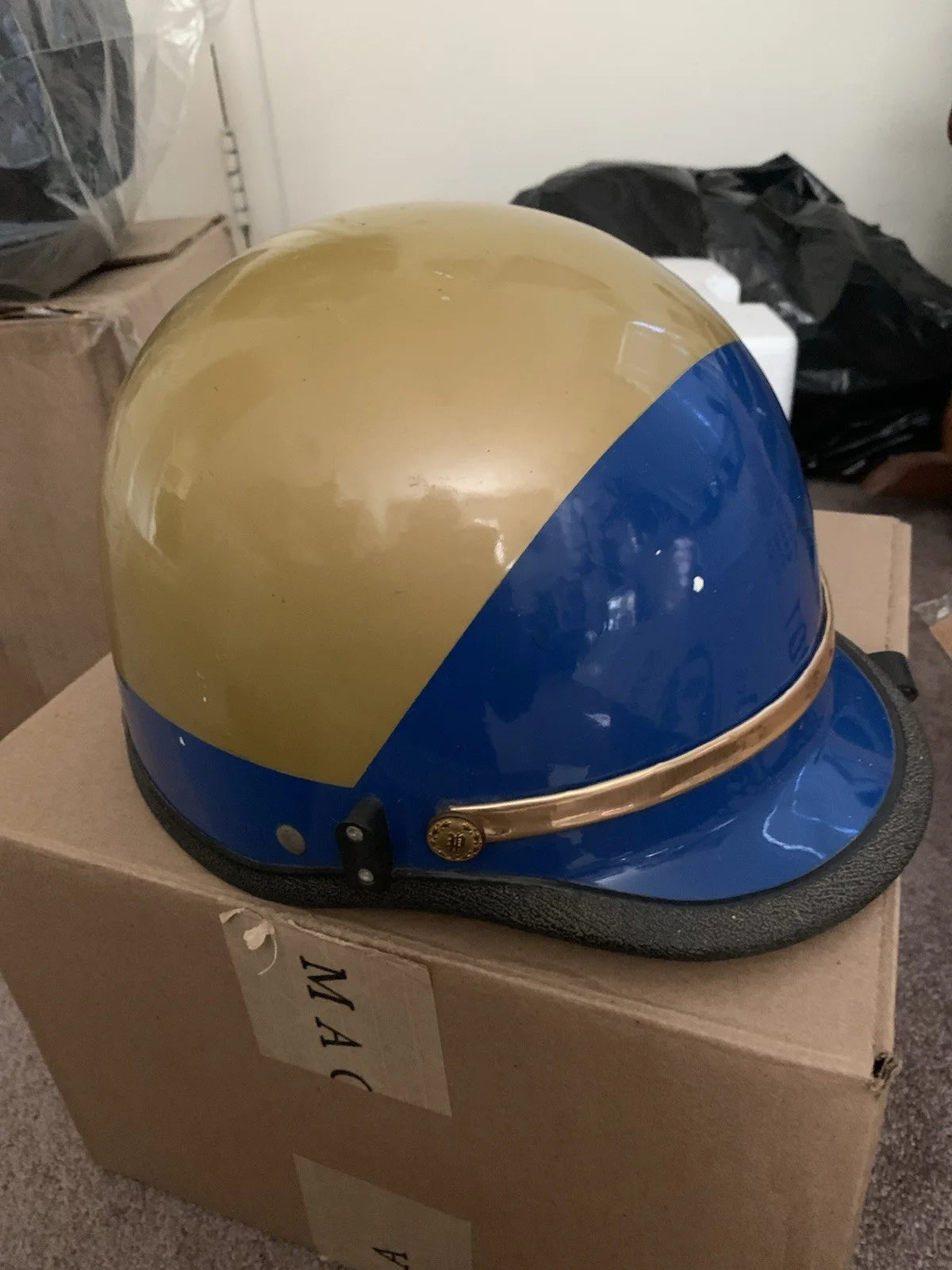 Larry Wilcox — CHiPs Tv Show Autographed Photo, CHP Sticker, Riot Helmet Painted In CHP Scheme, изображение 4
