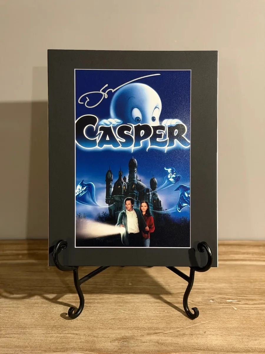 Devon Sawa — Devon Sawa Signed Casper 8x10 Photo