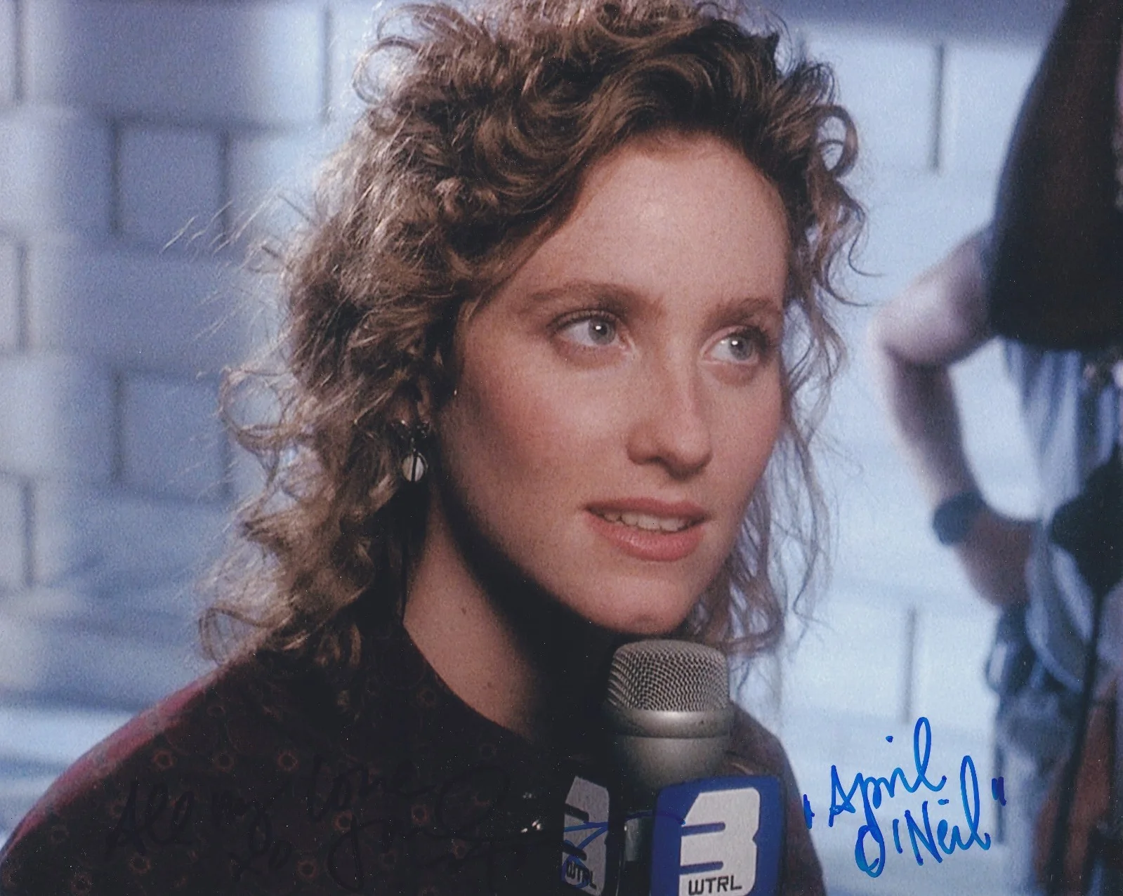 Judith Hoag — SIGNED 8x10 - JUDITH HOAG "Teenage Mutant Ninja Turtles" AUTOGRAPHED TMNT Photo, изображение 2