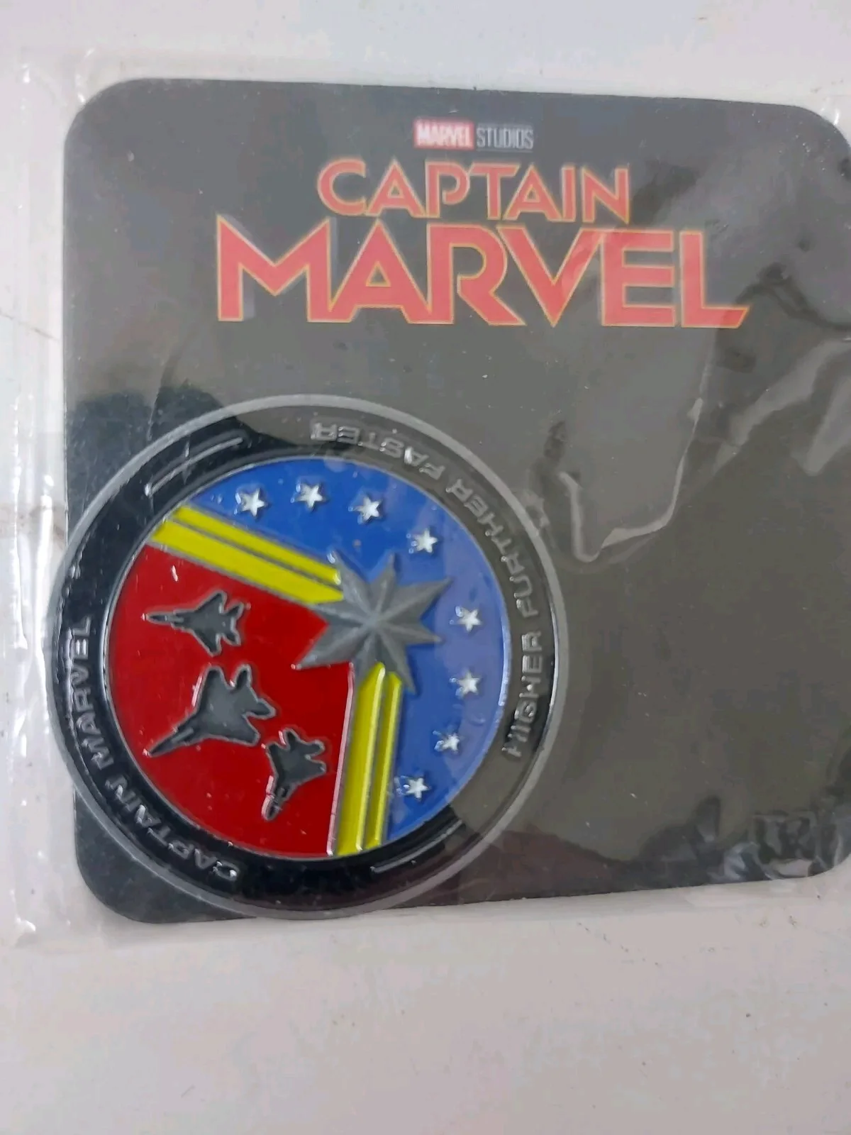 Captain Marvel Premiere Pin Exclusive 2019 New Unopened Sealed Rare, image 2