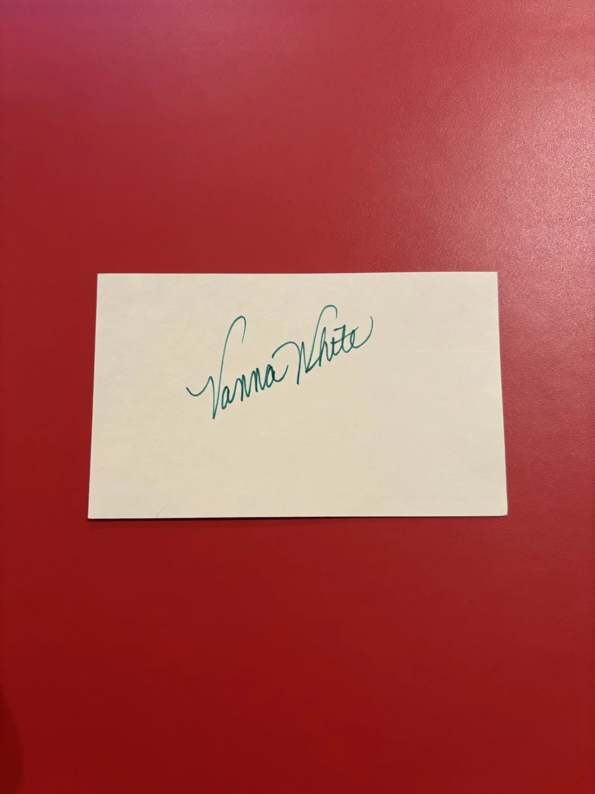 Vanna White — VANNA WHITE WHEEL OF FORTUNE HOST MODEL PLAYBOY SIGNED 3X5 INDEX CARD