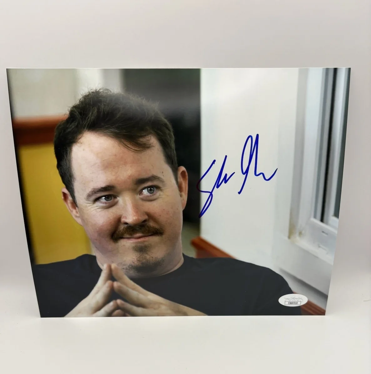 Shane Gillis — Shane Gillis Signed Autographed 8x10 Photo Tires Netflix Stand Up Comedy JSA COA, изображение 2