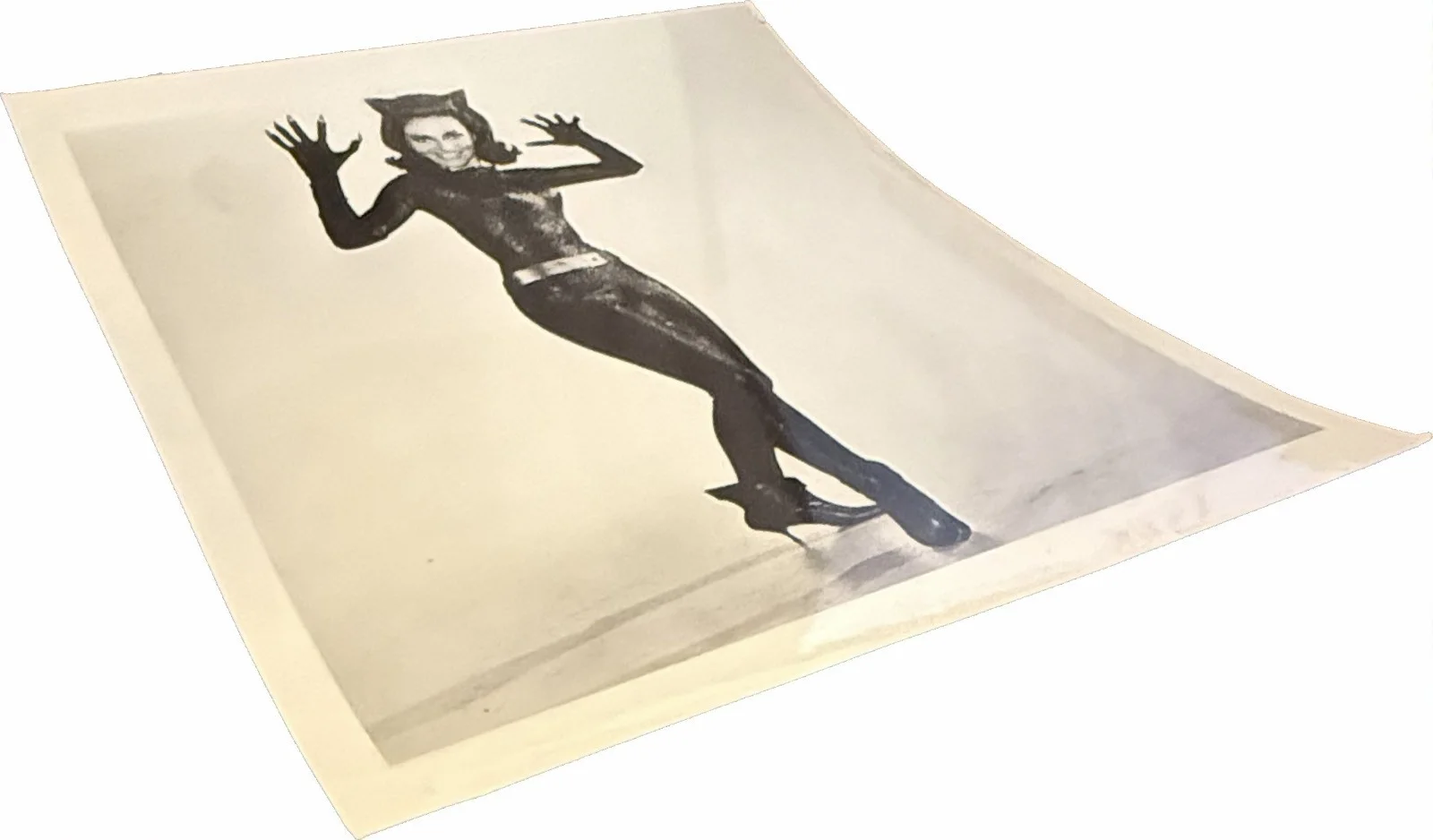 Lee Meriwether — Lee Meriwether Vintage Autograph 8x10 Photo Catwoman Cat Woman, изображение 2
