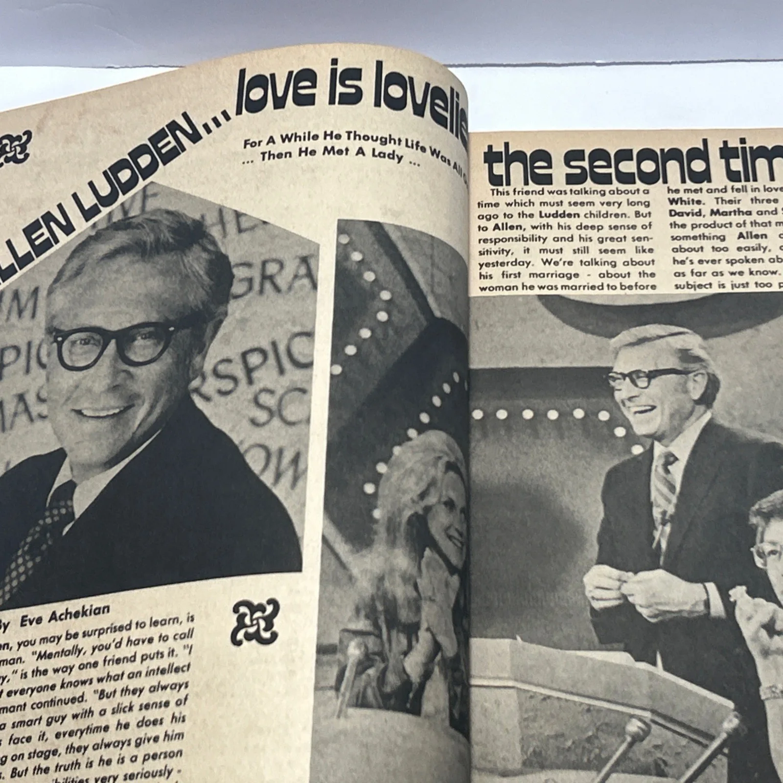 BOB BARKER Price is Right HAND SIGNED Daytime TV Games Feb. 1973 V.2 #2 Shows, image 5