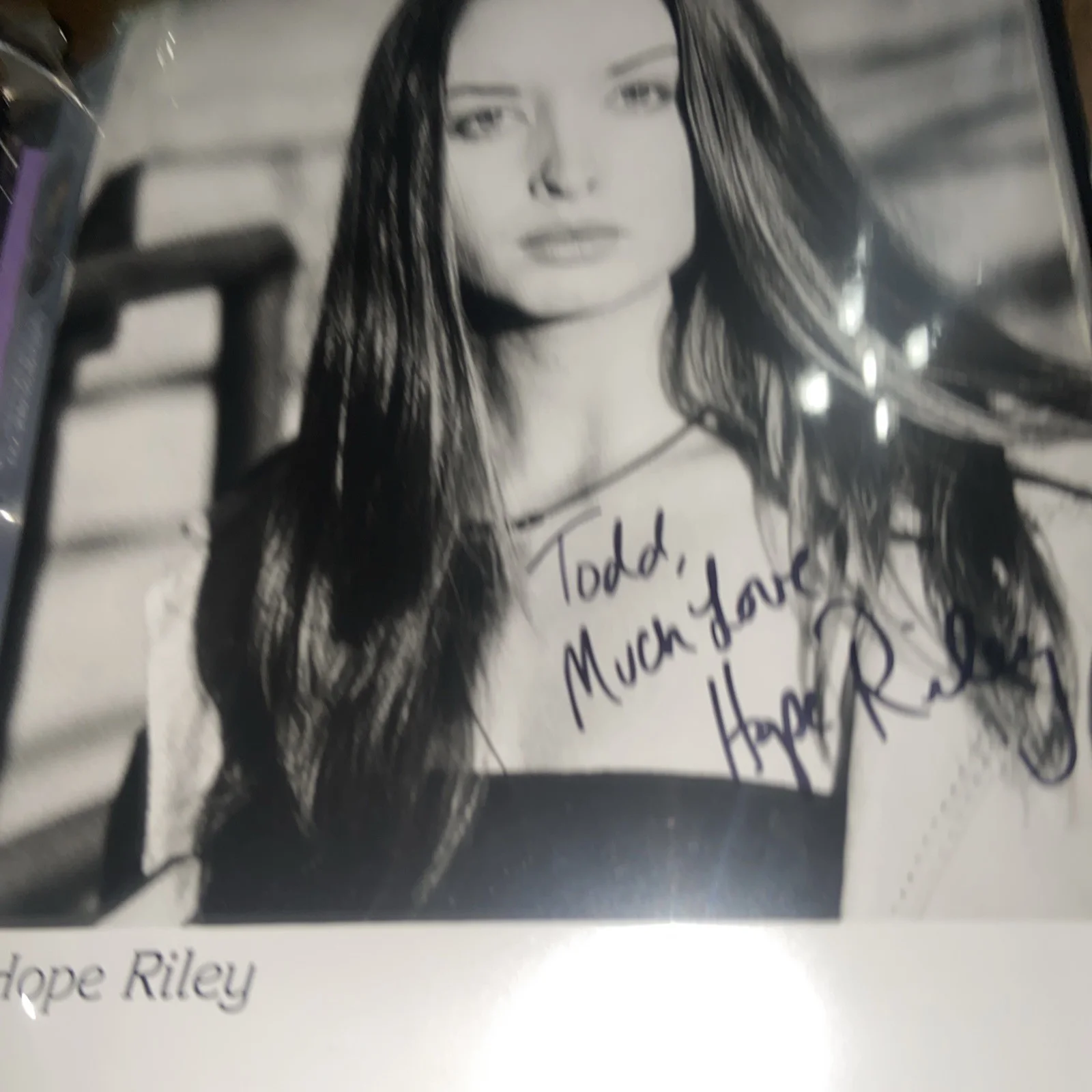 Riley Reid — Hope Riley -Signed 8x10 color Photo the holiday, how I met your mother, 17 again