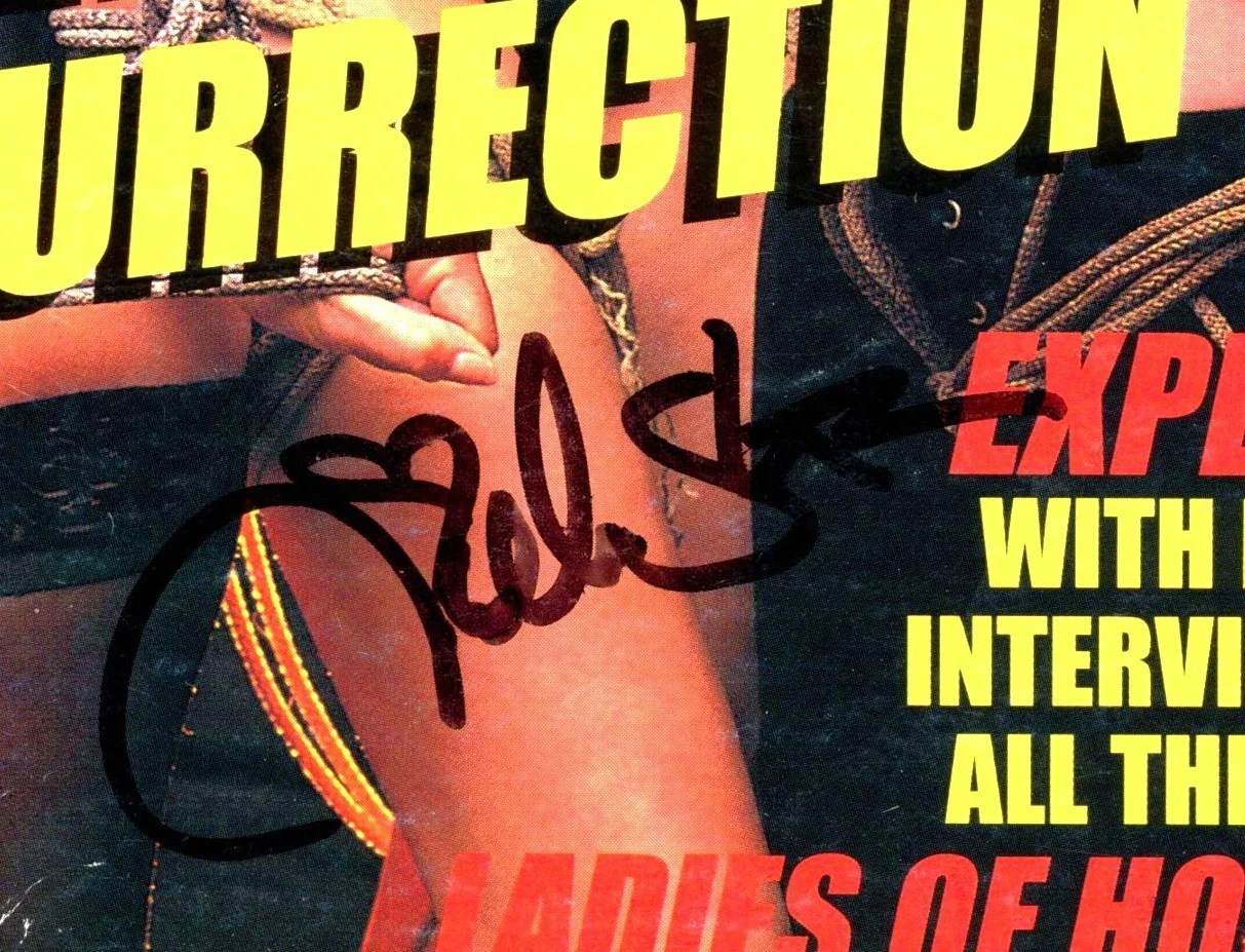 Femme Fatales Magazine Signed by Scream Queens Brinke Stevens & Julie Strain, изображение 3