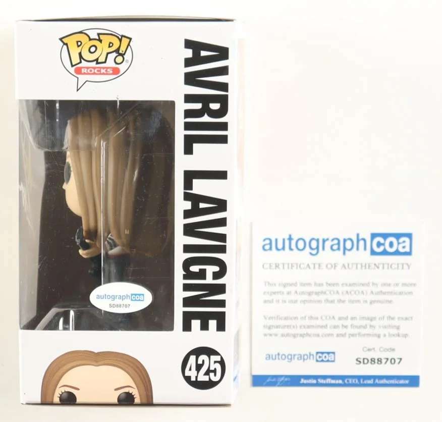 Avril Lavigne — Avril Lavigne Signed "Avril" #425 Avril Lavigne Funko Pop! Vinyl Figure (ACOA), изображение 2
