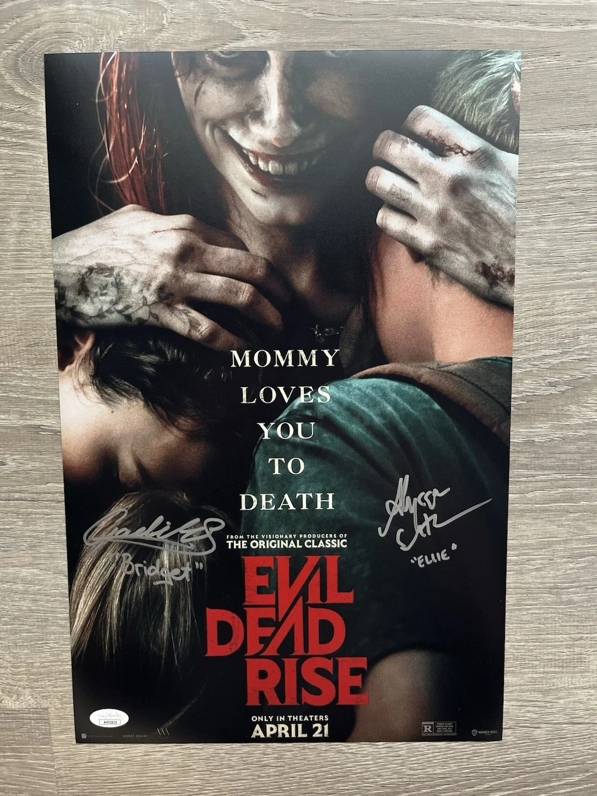 Alyssa Sutherland Gabrielle Echols Signed Evil Dead Rise 11x17 Photo JSA COA, image 2