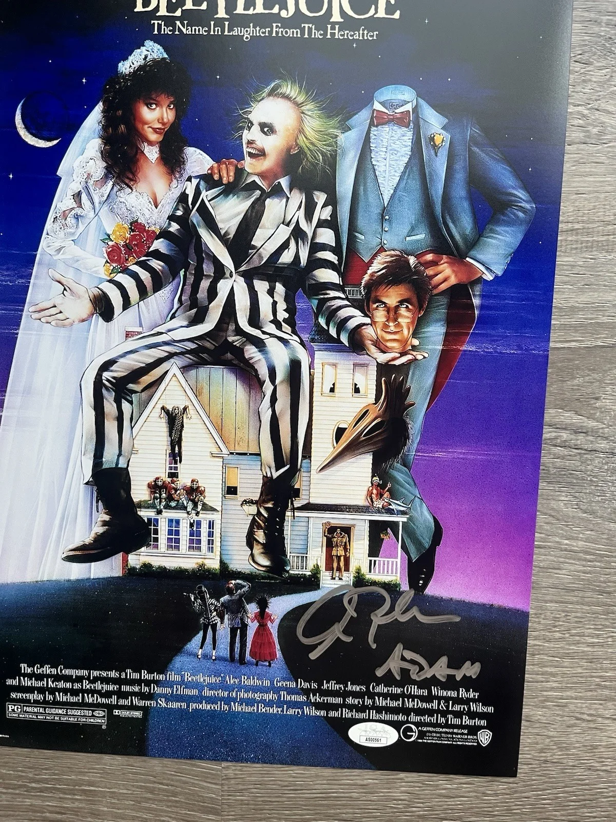 Alec Baldwin — Alec Baldwin Signed Inscribed Beetlejuice 11x17 Photo JSA COA Adam Maitland, изображение 3