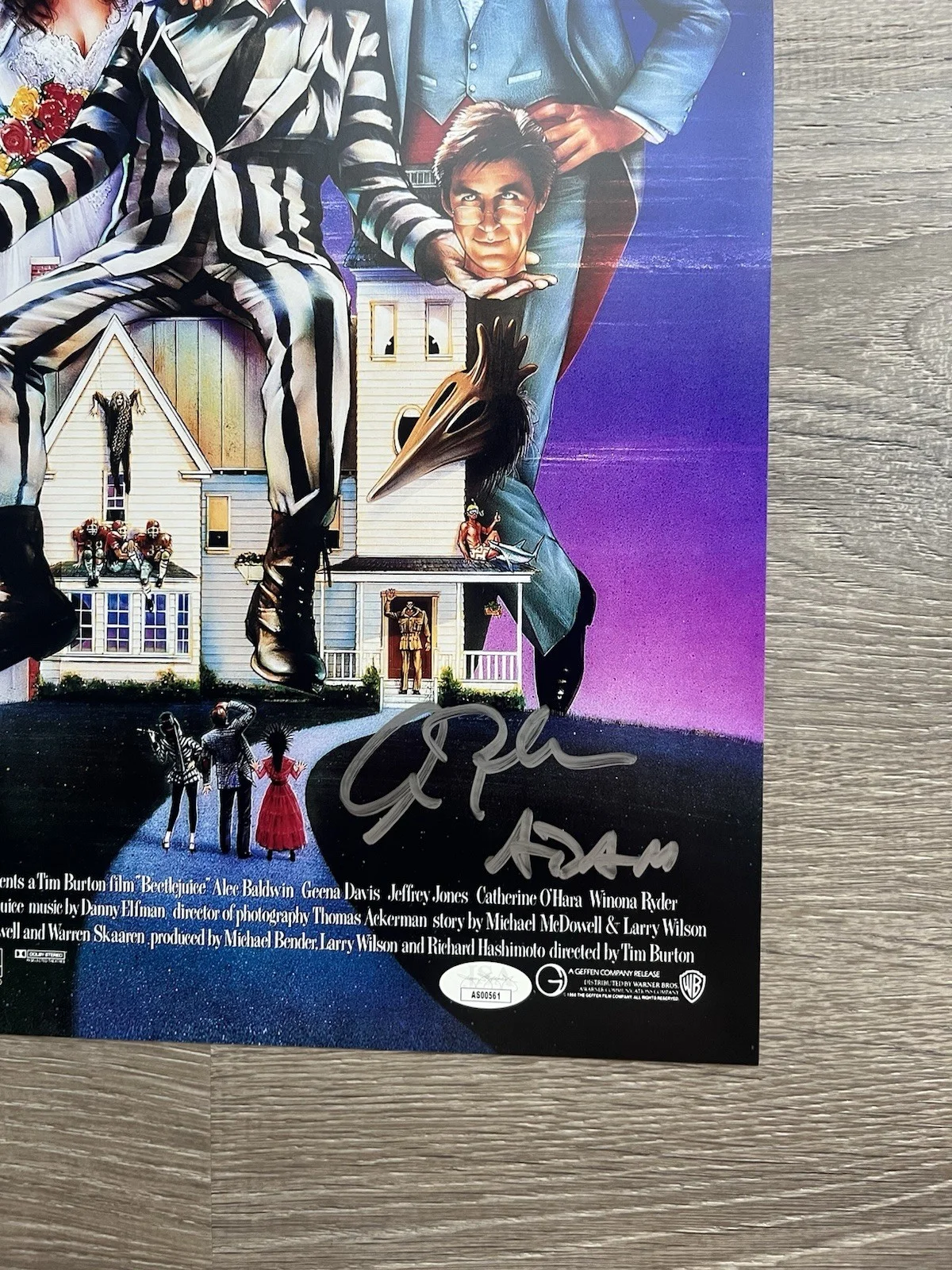 Alec Baldwin — Alec Baldwin Signed Inscribed Beetlejuice 11x17 Photo JSA COA Adam Maitland, изображение 4