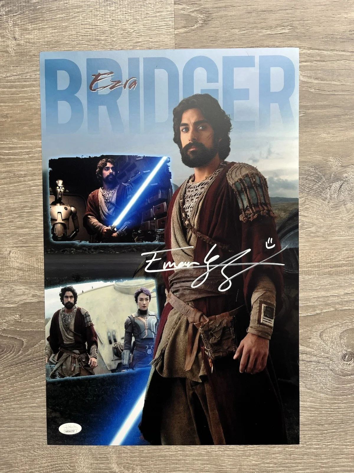 Eman Esfandi — Eman Esfandi Signed Ezra Bridger 11x17 Photo JSA COA AHSOKA Tano Star Wars, изображение 2