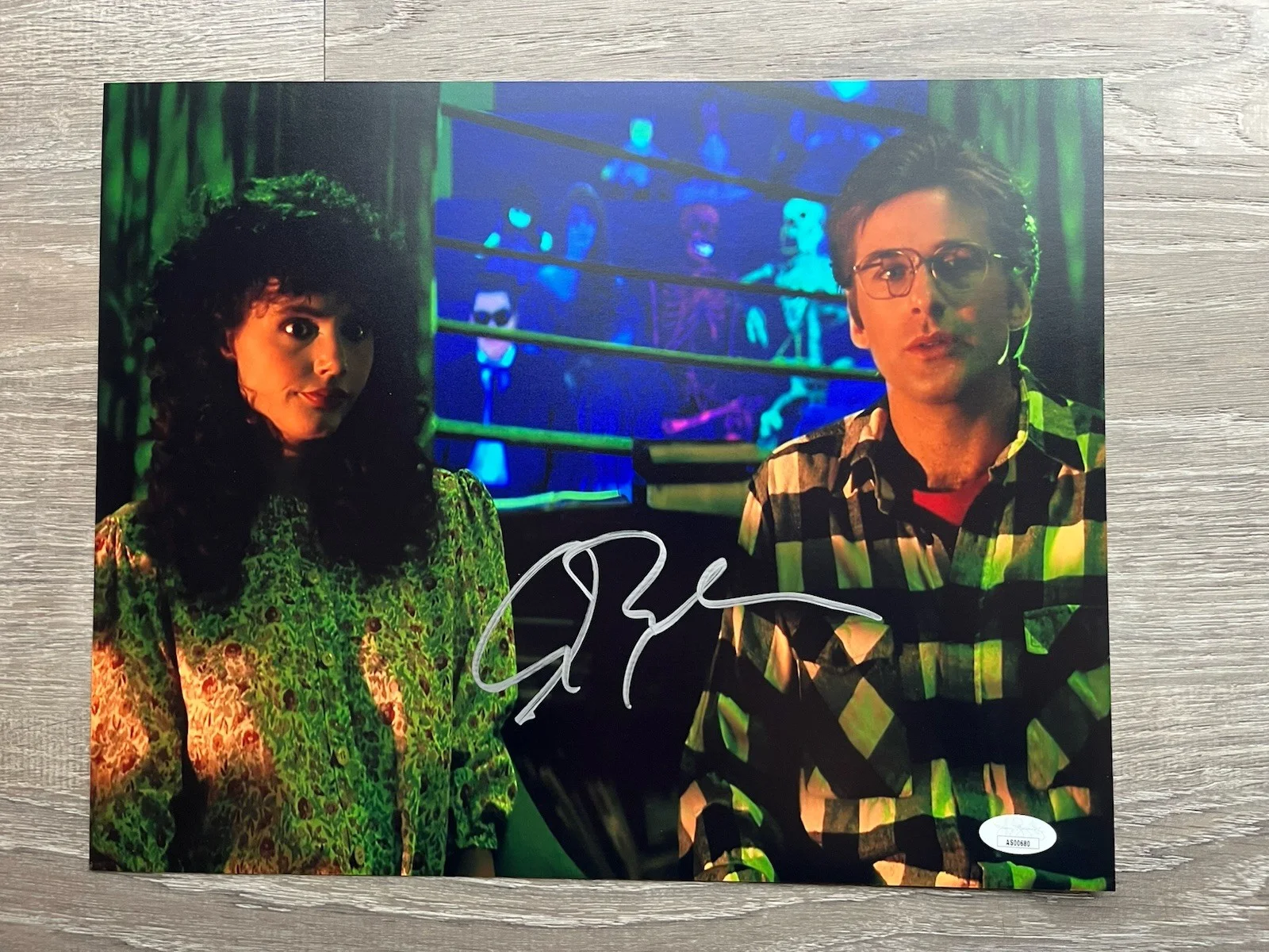 Alec Baldwin — Alec Baldwin Signed Beetlejuice 11x14 Photo JSA COA Adam Maitland Horror Auto, изображение 2