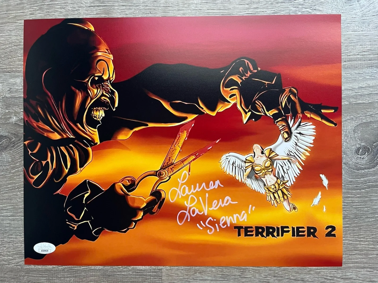 Lauren LaVera — Lauren LaVera Signed Terrifier 2 11x14 Photo JSA COA Sienna Art The Clown Horror, изображение 2