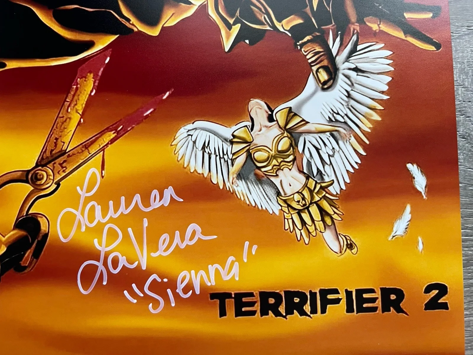 Lauren LaVera — Lauren LaVera Signed Terrifier 2 11x14 Photo JSA COA Sienna Art The Clown Horror, изображение 3