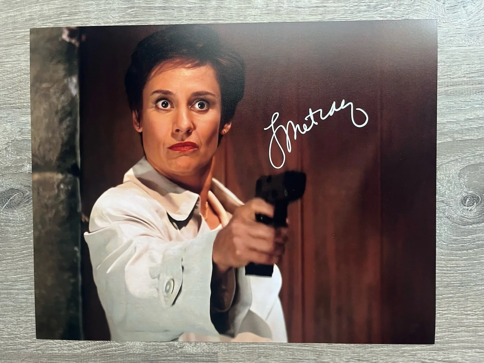 Laurie Metcalf — Laurie Metcalf Signed Scream 11x14 Photo Beckett COA Ghostface Mrs Loomis Horror, image 2