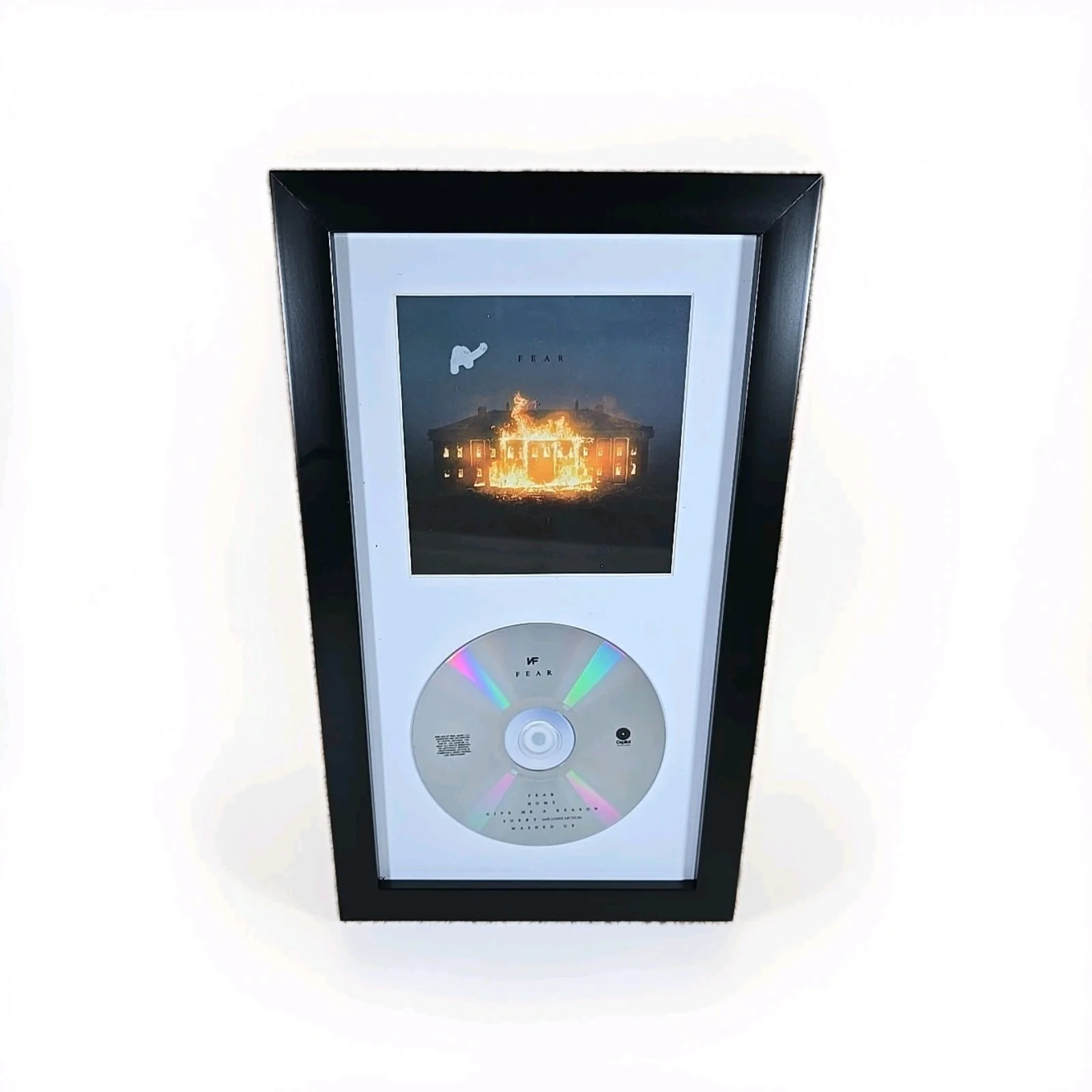 NF SIGNED FEAR ALBUM CD SLEEVE (LIMITED EDITION) - Frame Included, изображение 2