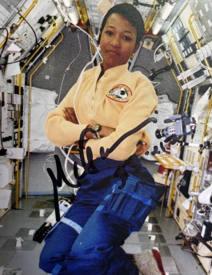 Mae Jemison Signed 8x10 Photo 1st African American Woman Space With Proof, изображение 2