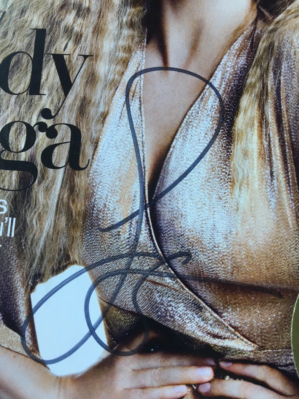 Lady Gaga Signed Glamour Magazine JSA COA RARE AUTOGRAPH !! No CD Vinyl, image 2
