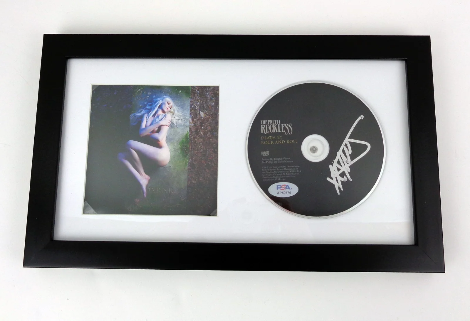 Taylor Momsen — Taylor Momsen Signed The Pretty Reckless Death By Rock CD Framed PSA/DNA COA